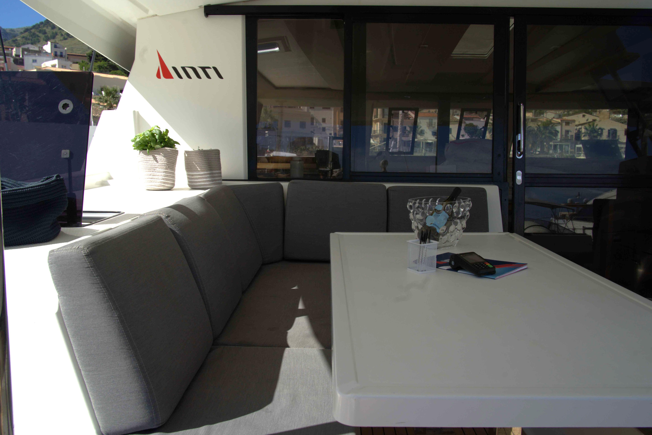 Fountaine Pajot Astréa 42 (Wm-Ac in dinette-Gen-Sol.Pan) — photo 45