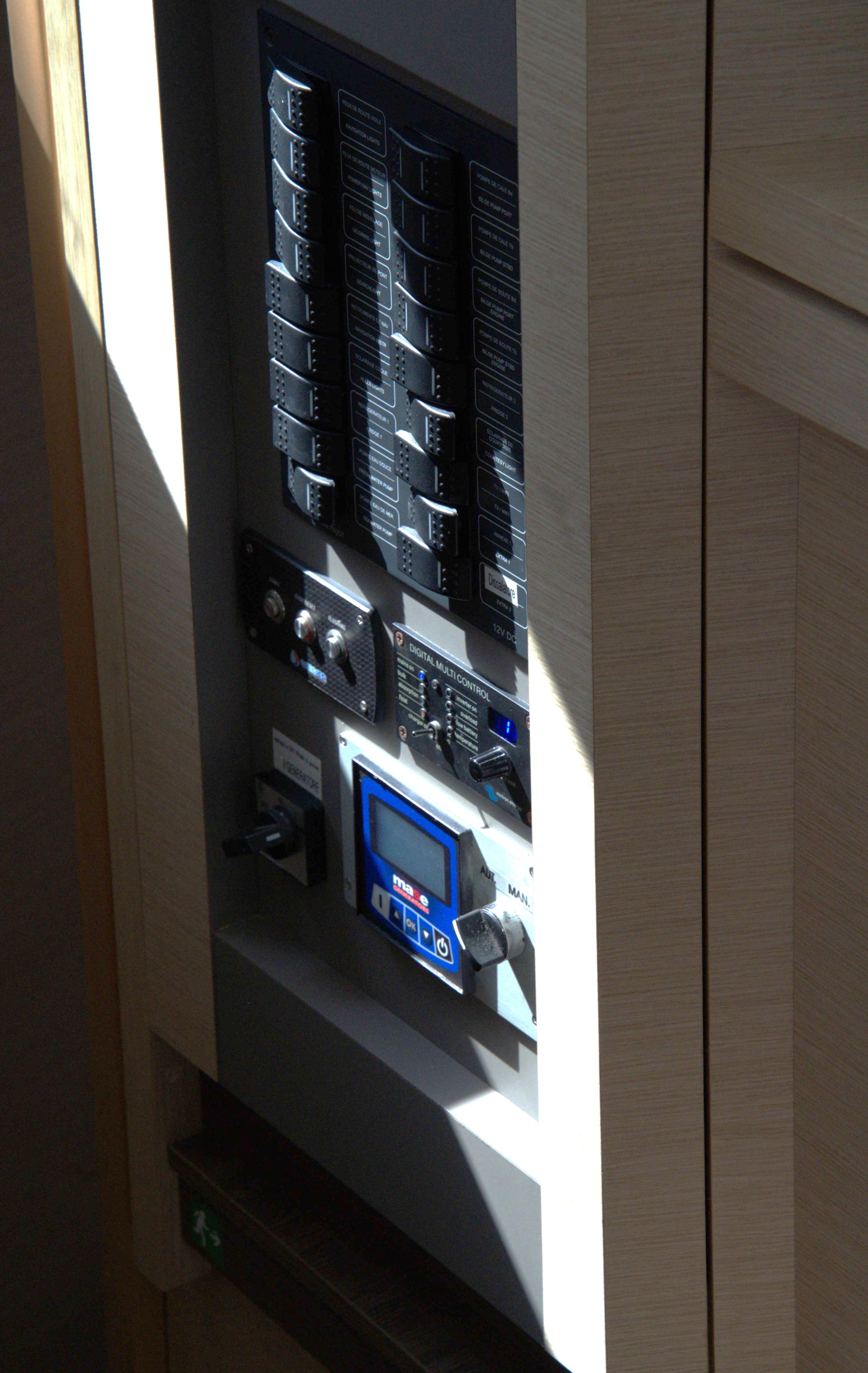 Fountaine Pajot Astréa 42 (Wm-Ac in dinette-Gen-Sol.Pan) — photo 48