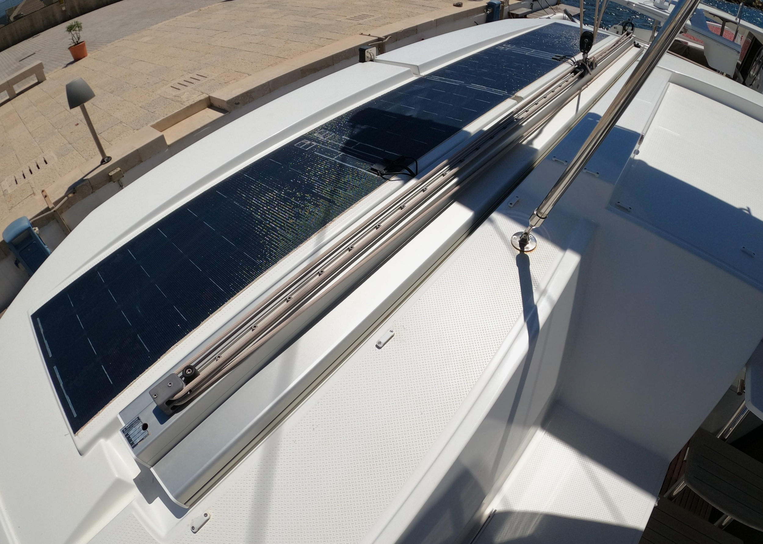 Fountaine Pajot Astréa 42 (Wm-Ac in dinette-Gen-Sol.Pan) — photo 11