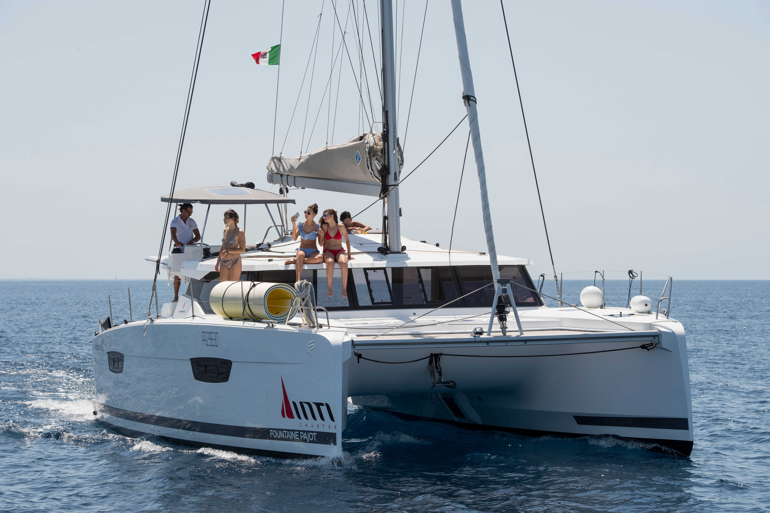 Fountaine Pajot Astréa 42 (Wm-Ac in dinette-Gen-Sol.Pan) — photo 6