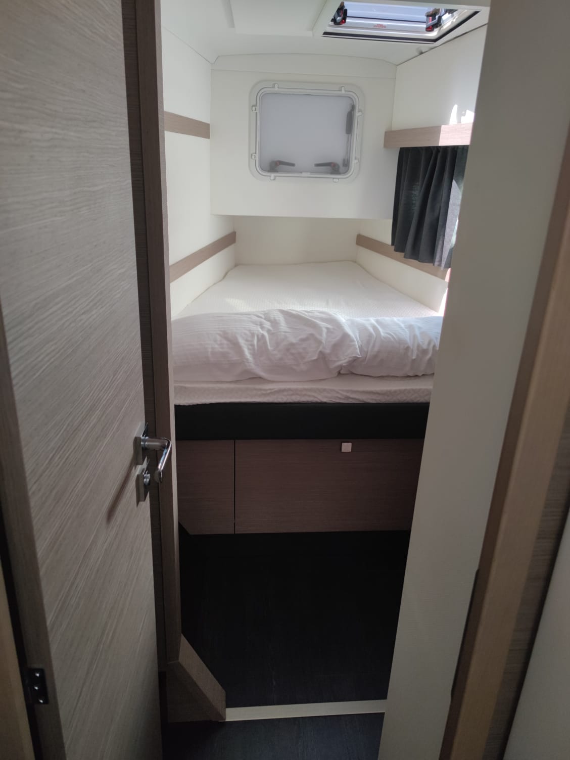 Fountaine Pajot Isla 40 (Wm-Ac in dinette-Gen-Sol.Pan) — photo 4