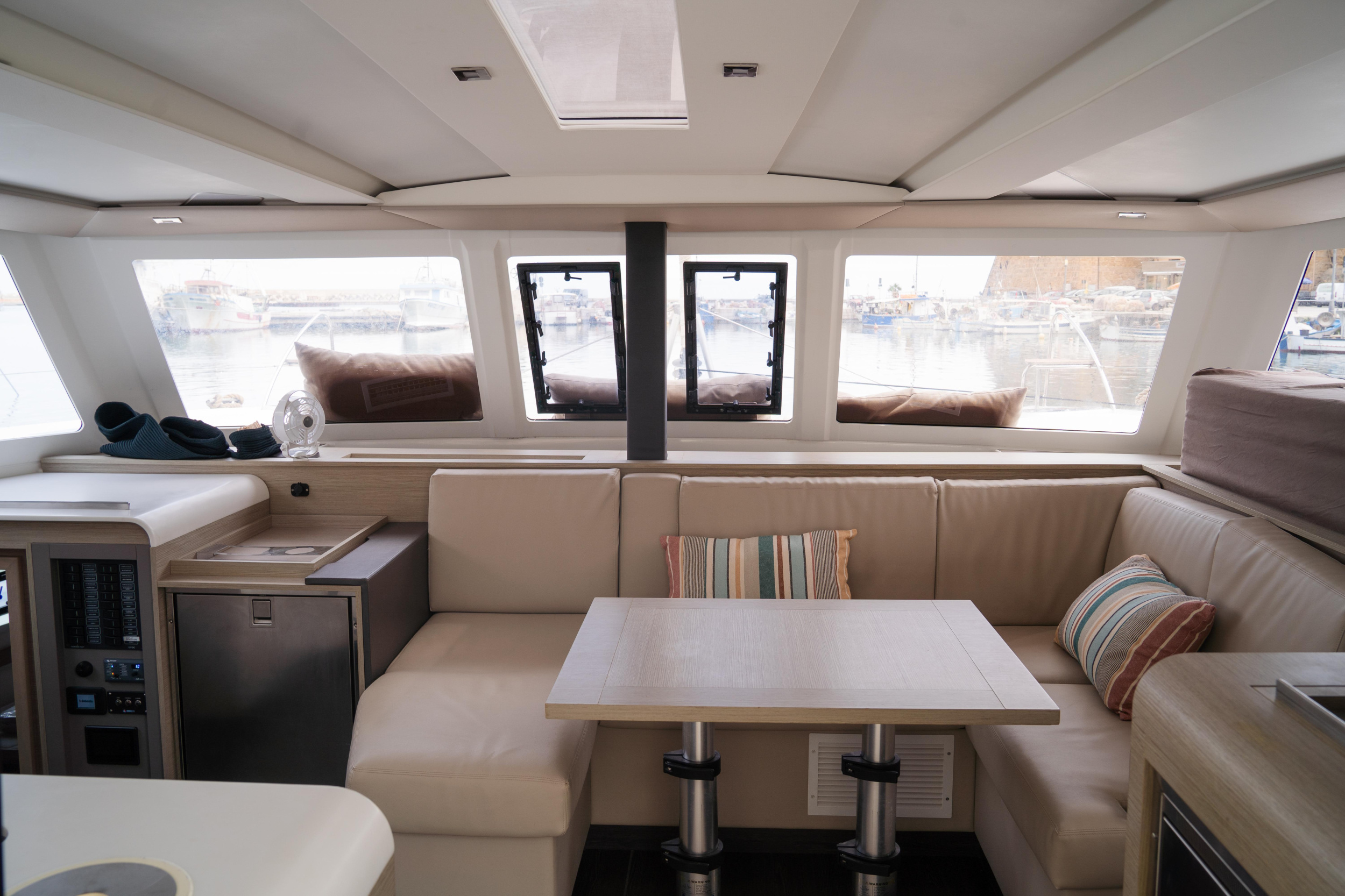 Fountaine Pajot Isla 40 (Wm-Ac in dinette-Gen-Sol.Pan) — photo 78