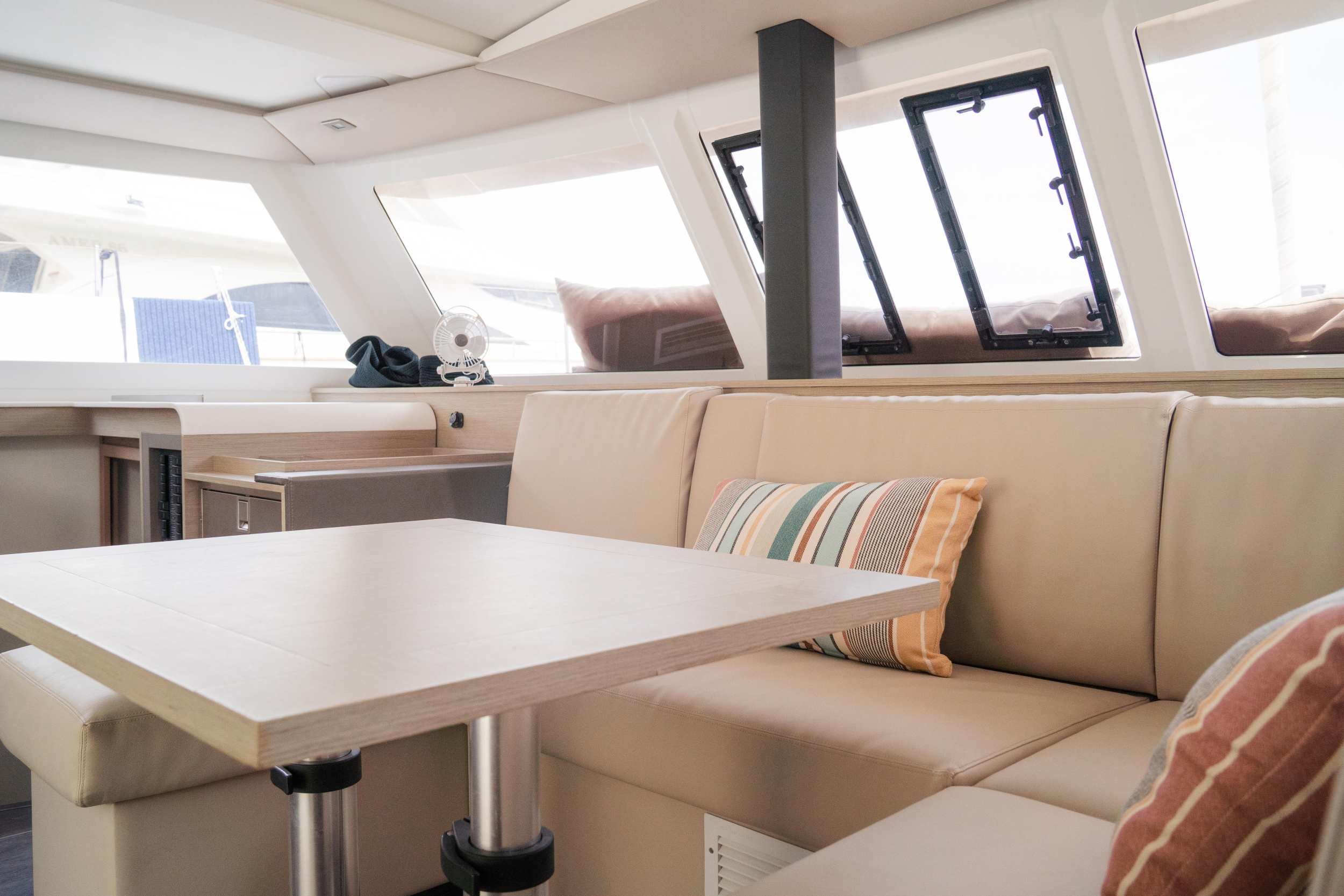 Fountaine Pajot Isla 40 (Wm-Ac in dinette-Gen-Sol.Pan) — photo 13
