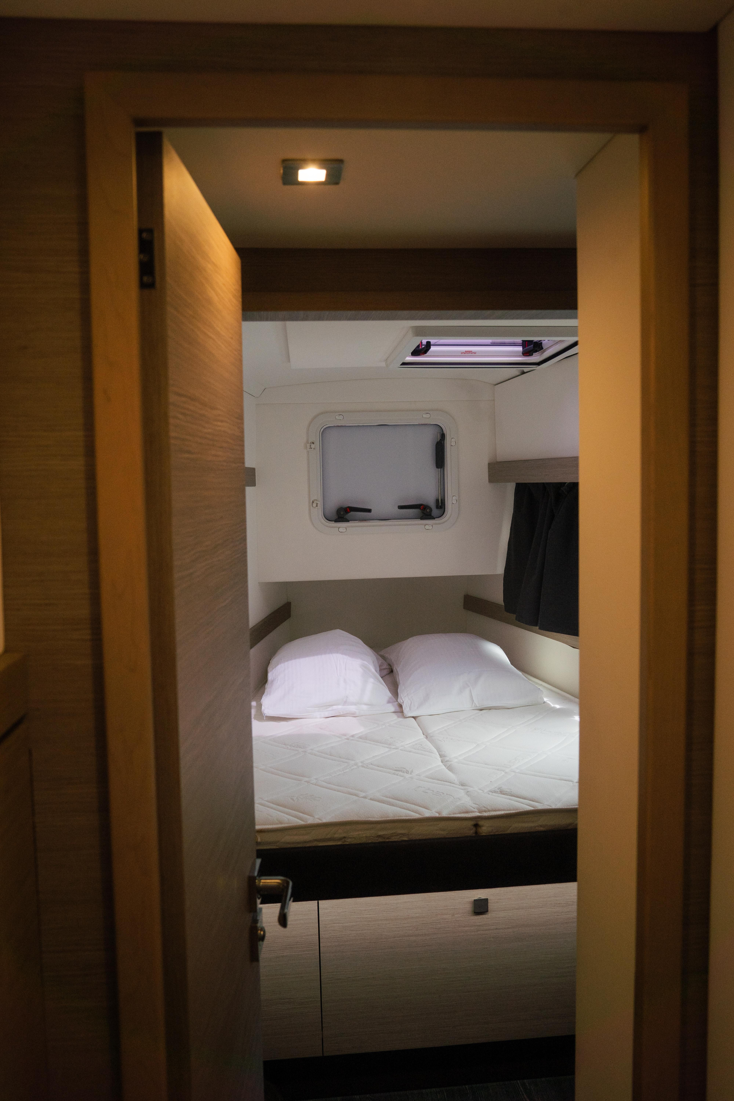 Fountaine Pajot Isla 40 (Wm-Ac in dinette-Gen-Sol.Pan) — photo 28