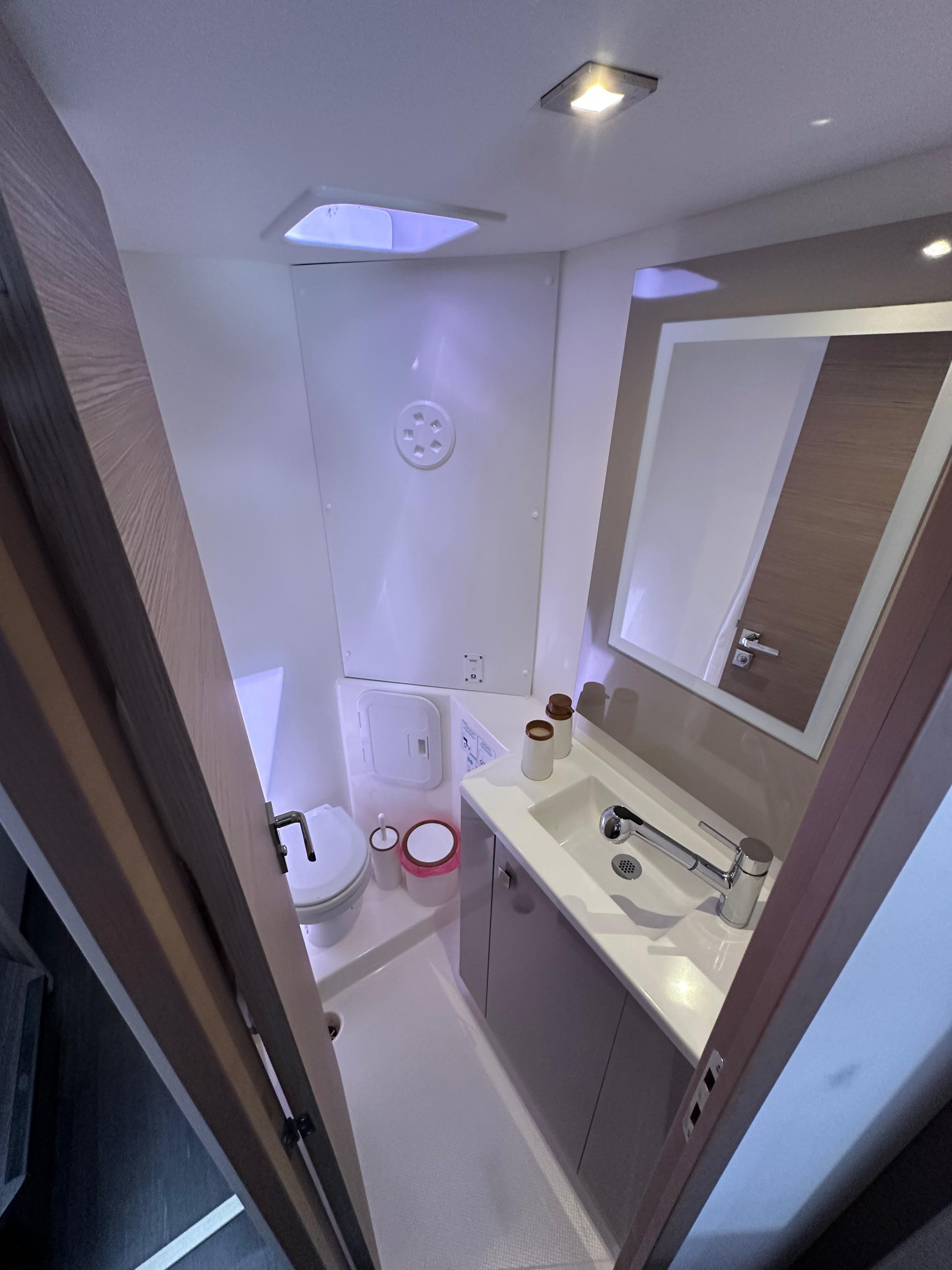 Fountaine Pajot Isla 40 (Wm-Ac in dinette-Gen-Sol.Pan) — photo 15