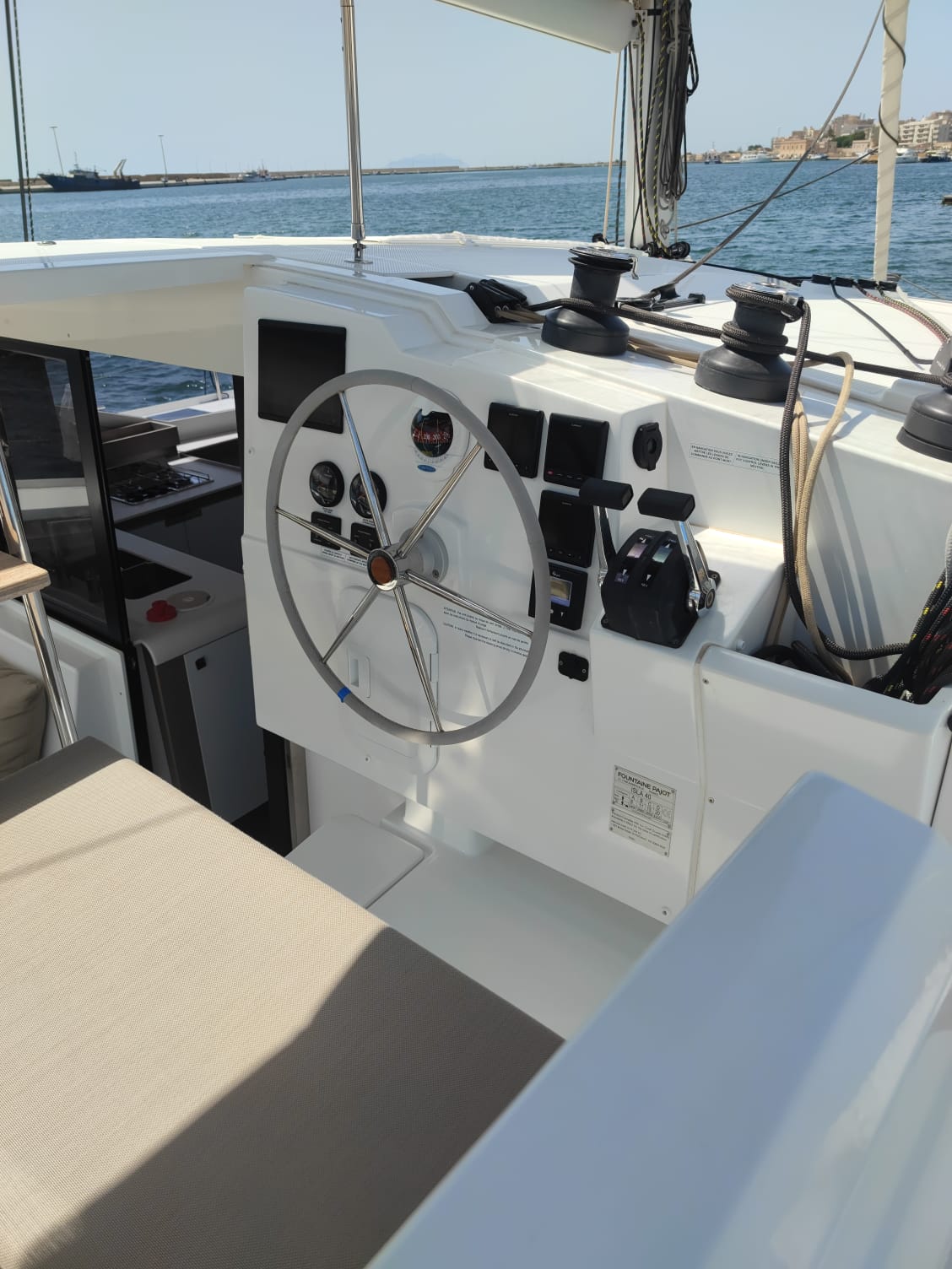 Fountaine Pajot Isla 40 (Wm-Ac in dinette-Gen-Sol.Pan) — photo 61