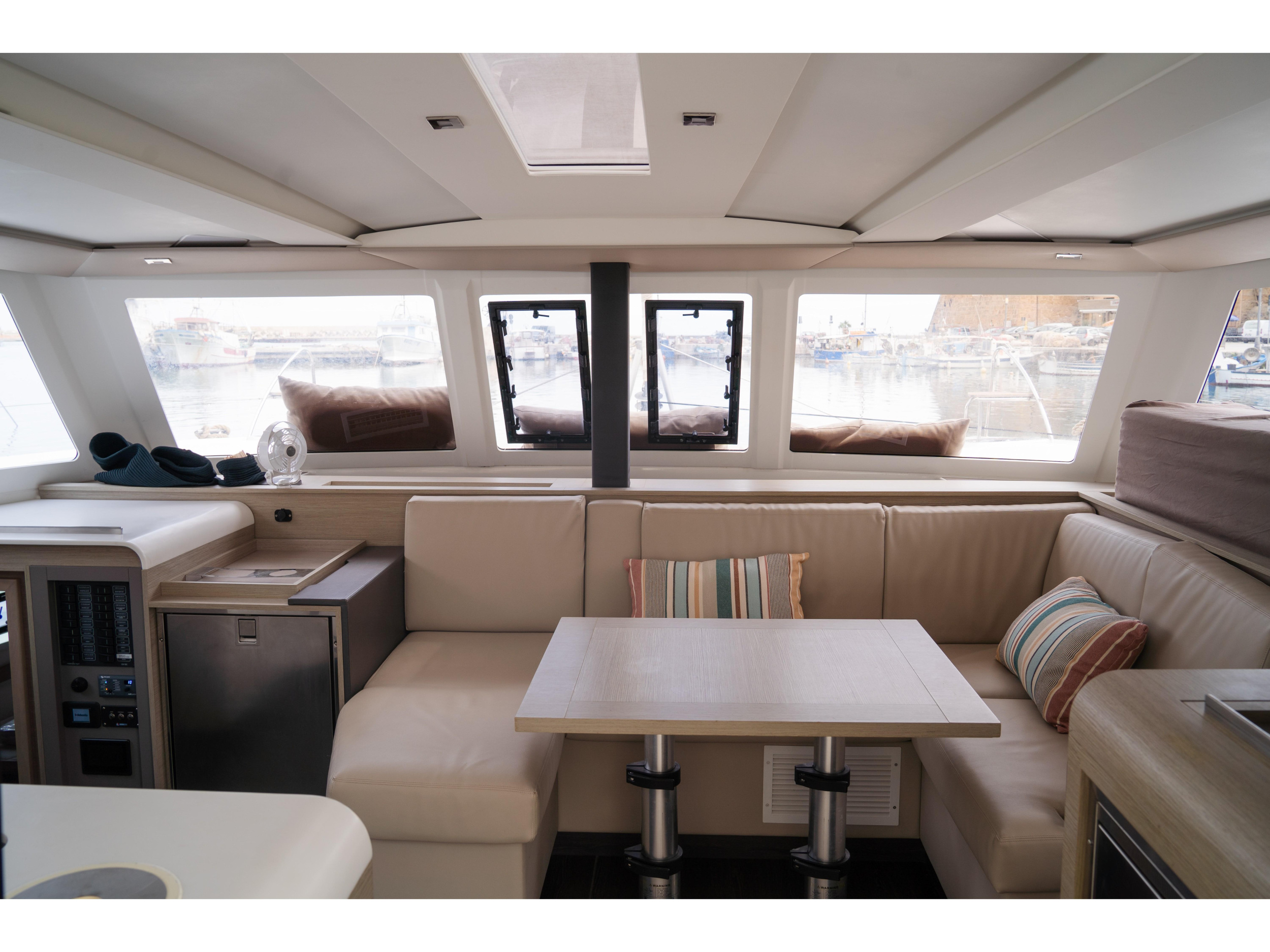 Fountaine Pajot Isla 40 (Wm-Ac in dinette-Gen-Sol.Pan) — photo 24