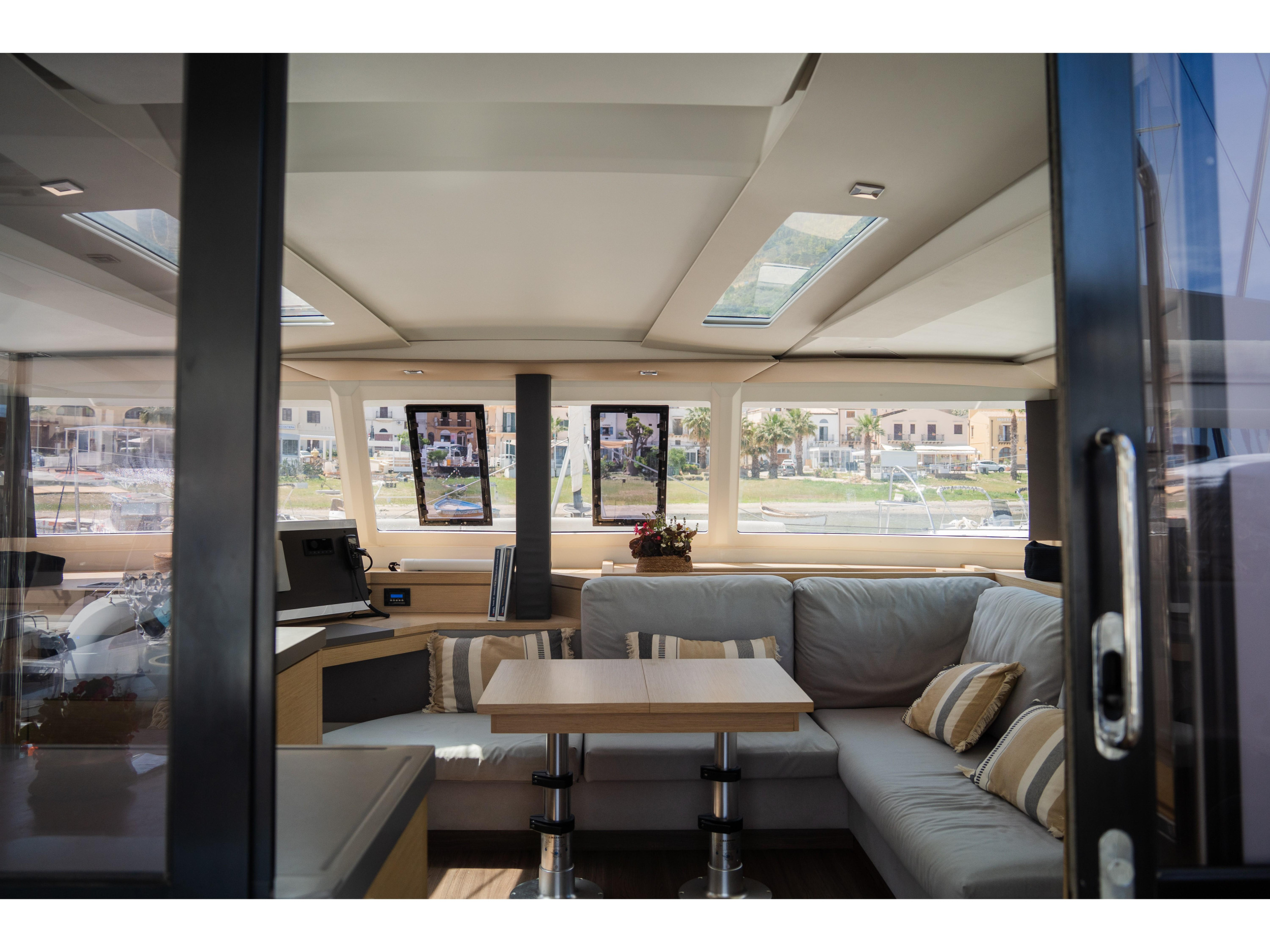Fountaine Pajot Saona 47 (Wm-AC-Gen-Sol.Pan) — photo 35