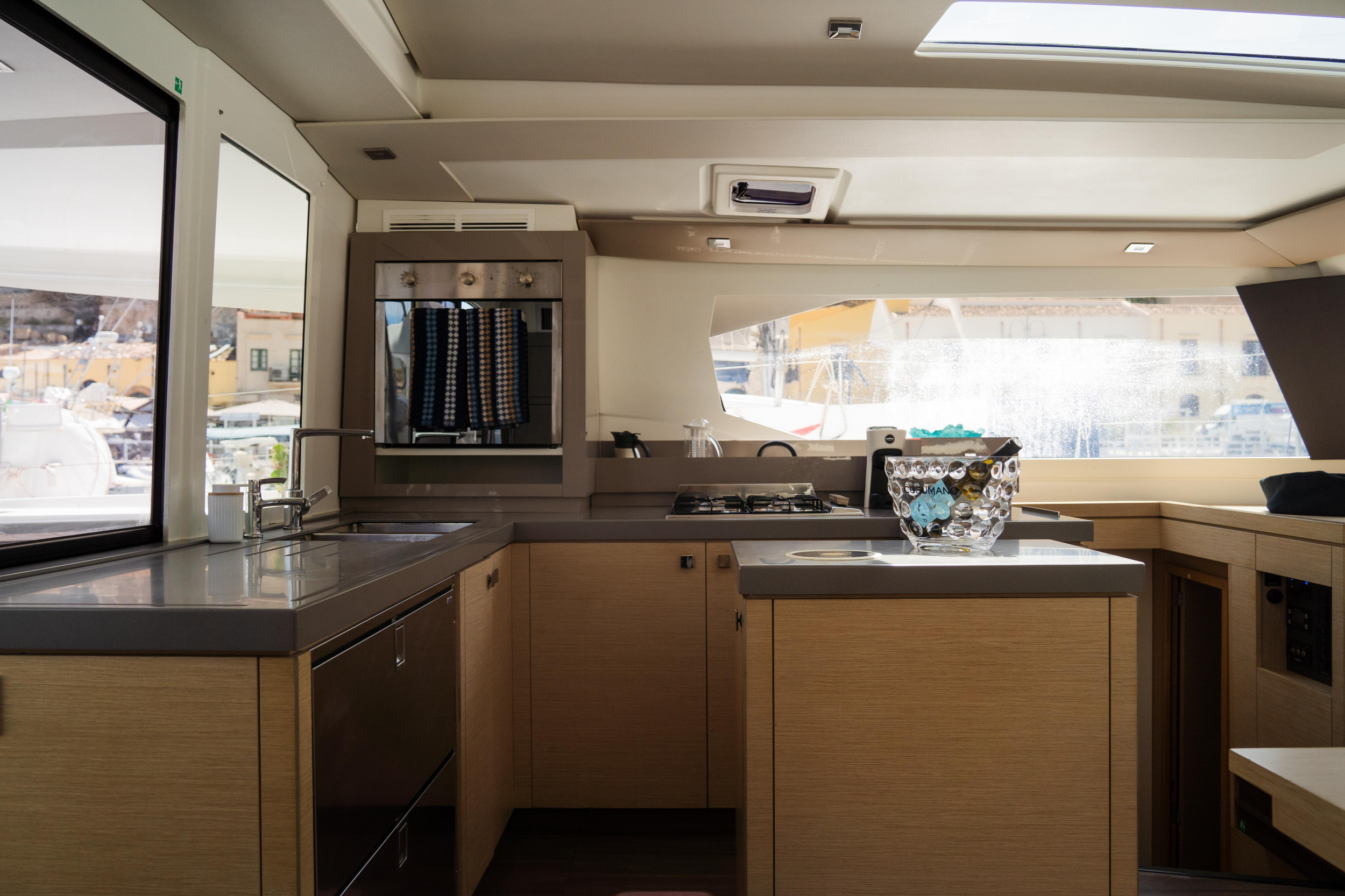 Fountaine Pajot Saona 47 (Wm-AC-Gen-Sol.Pan) — photo 12