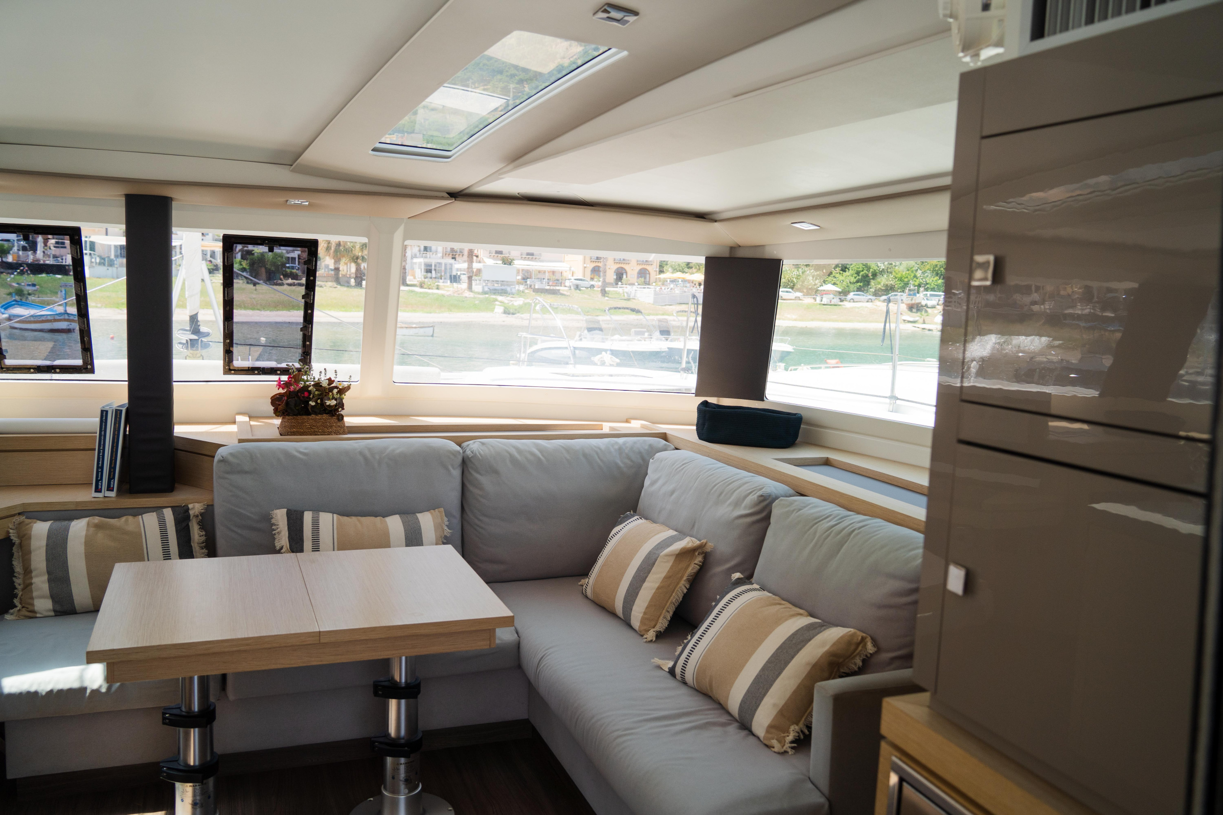 Fountaine Pajot Saona 47 (Wm-AC-Gen-Sol.Pan) — photo 42