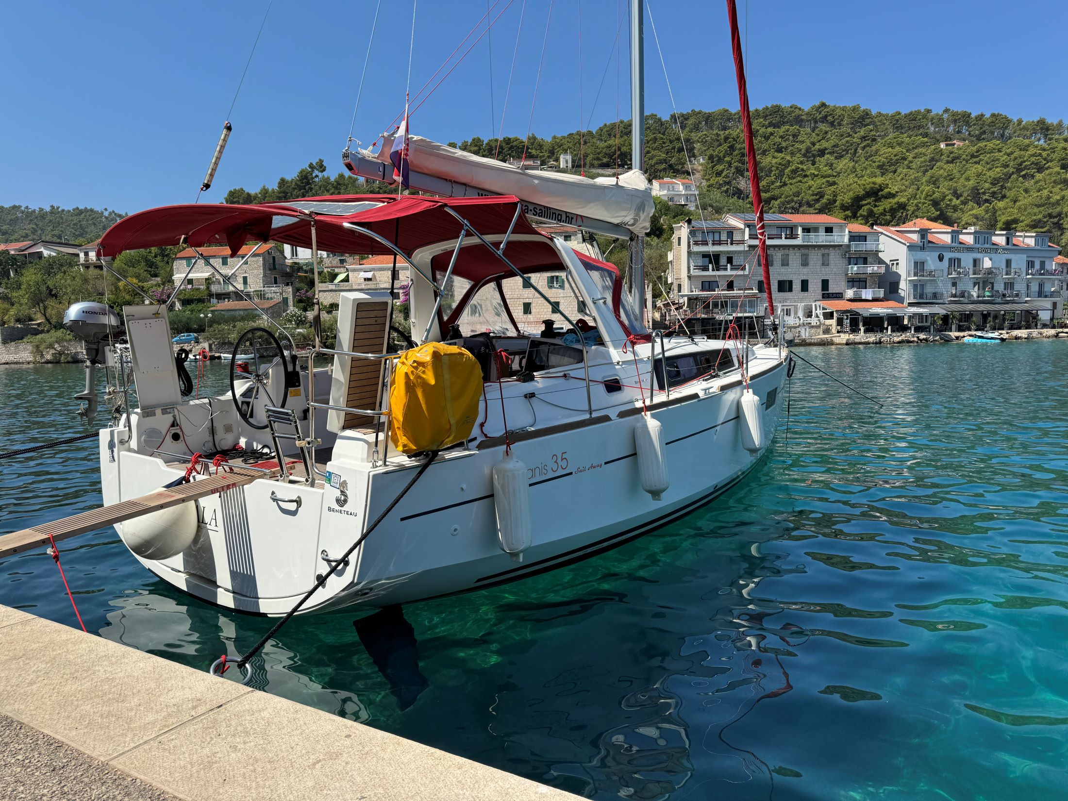 Oceanis 35 — photo 1
