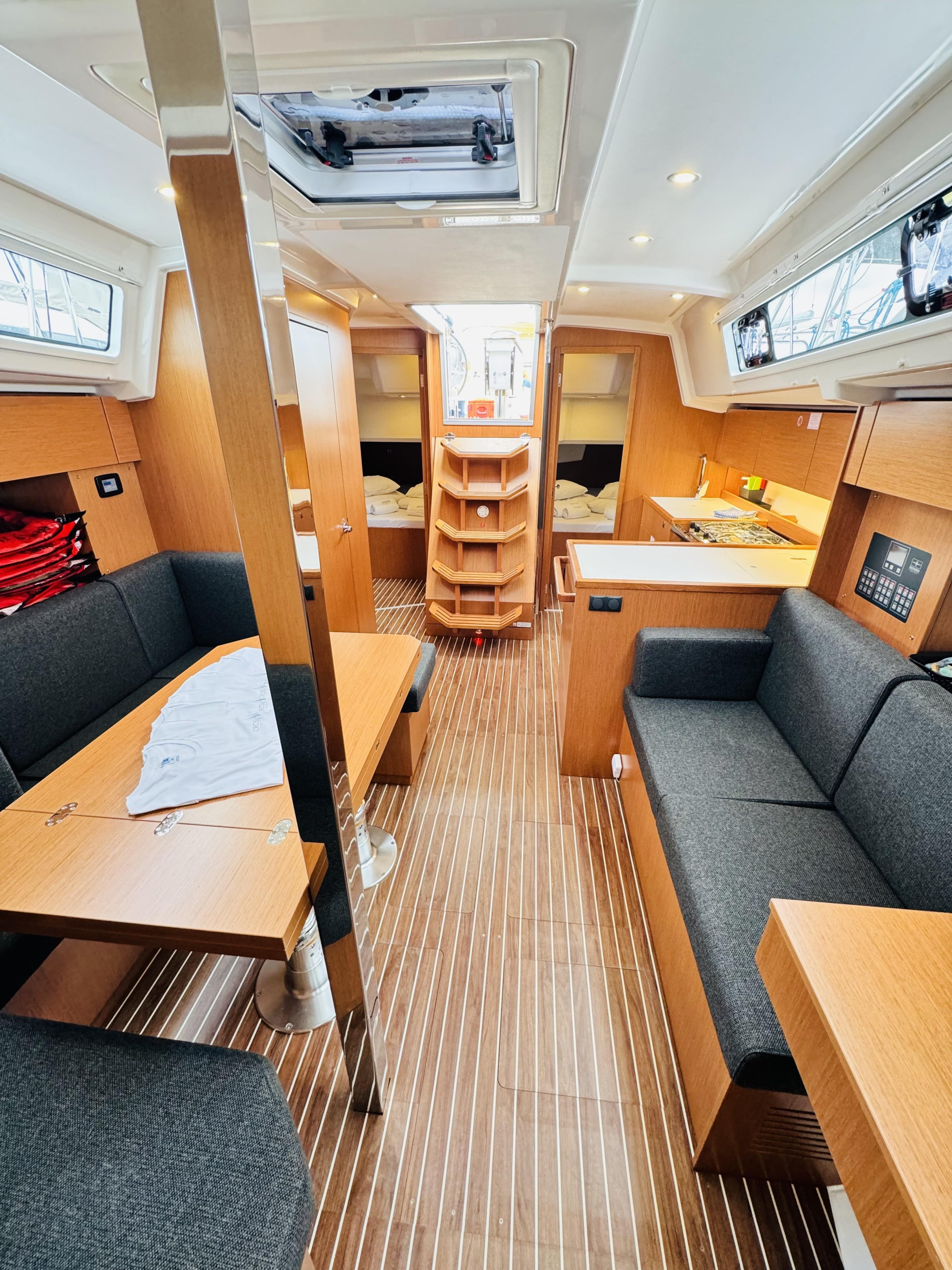 Bavaria C38 — photo 20