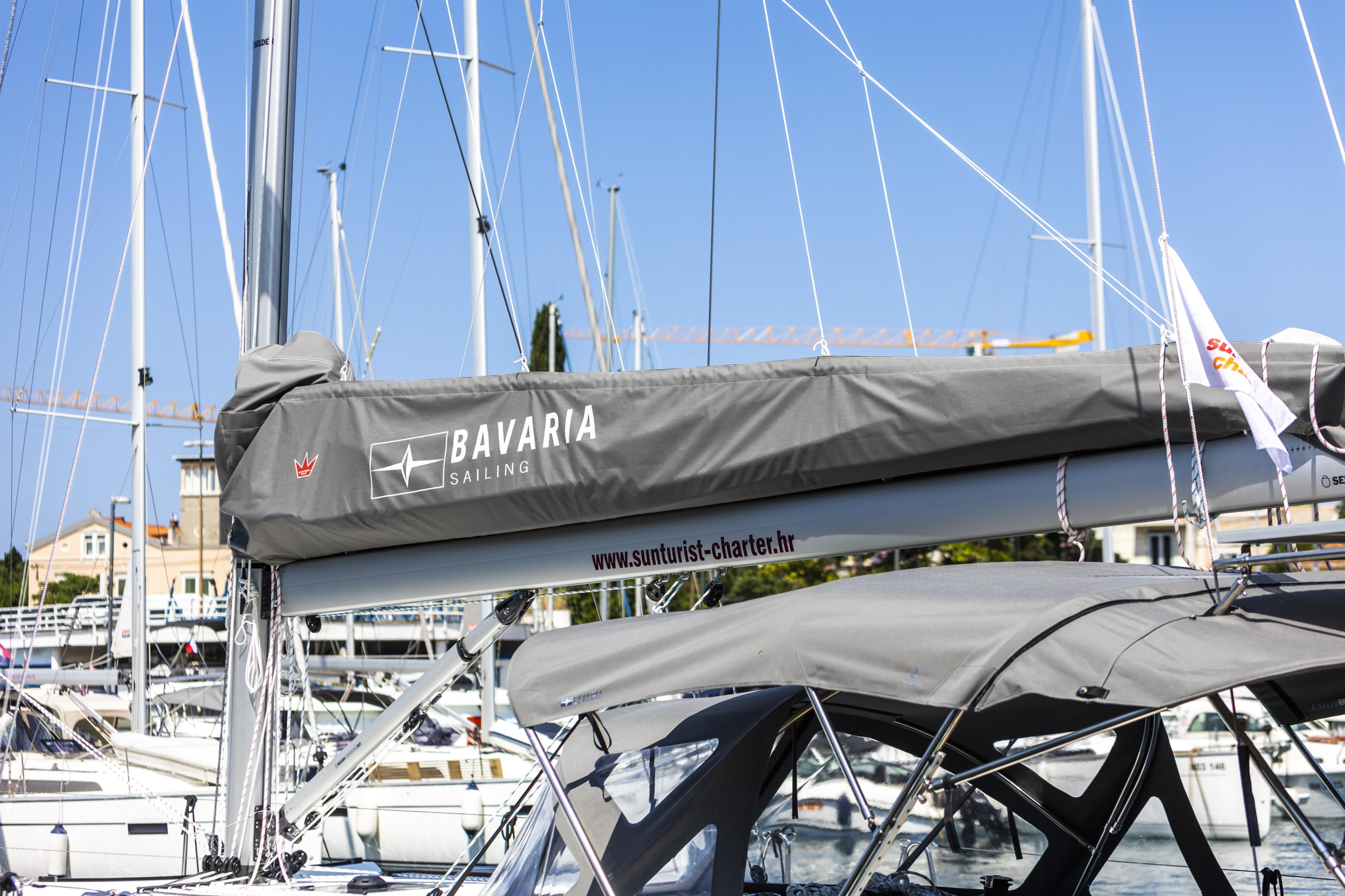 Bavaria C42 — photo 10