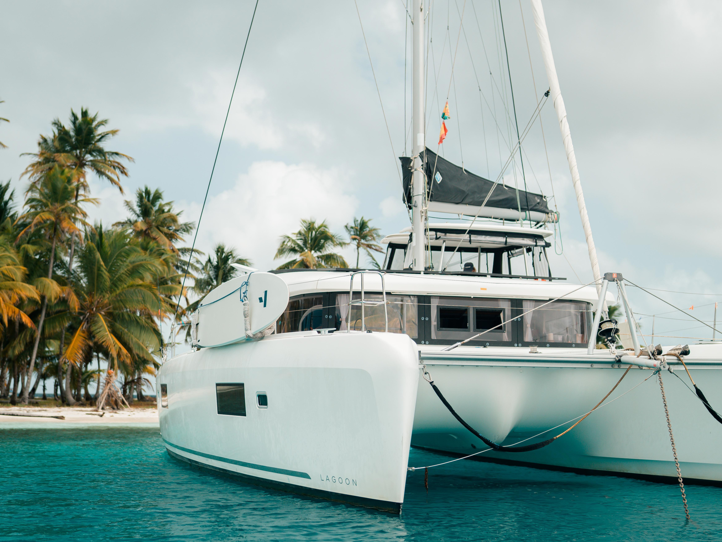 Lagoon 42 - Owner Version — photo 1