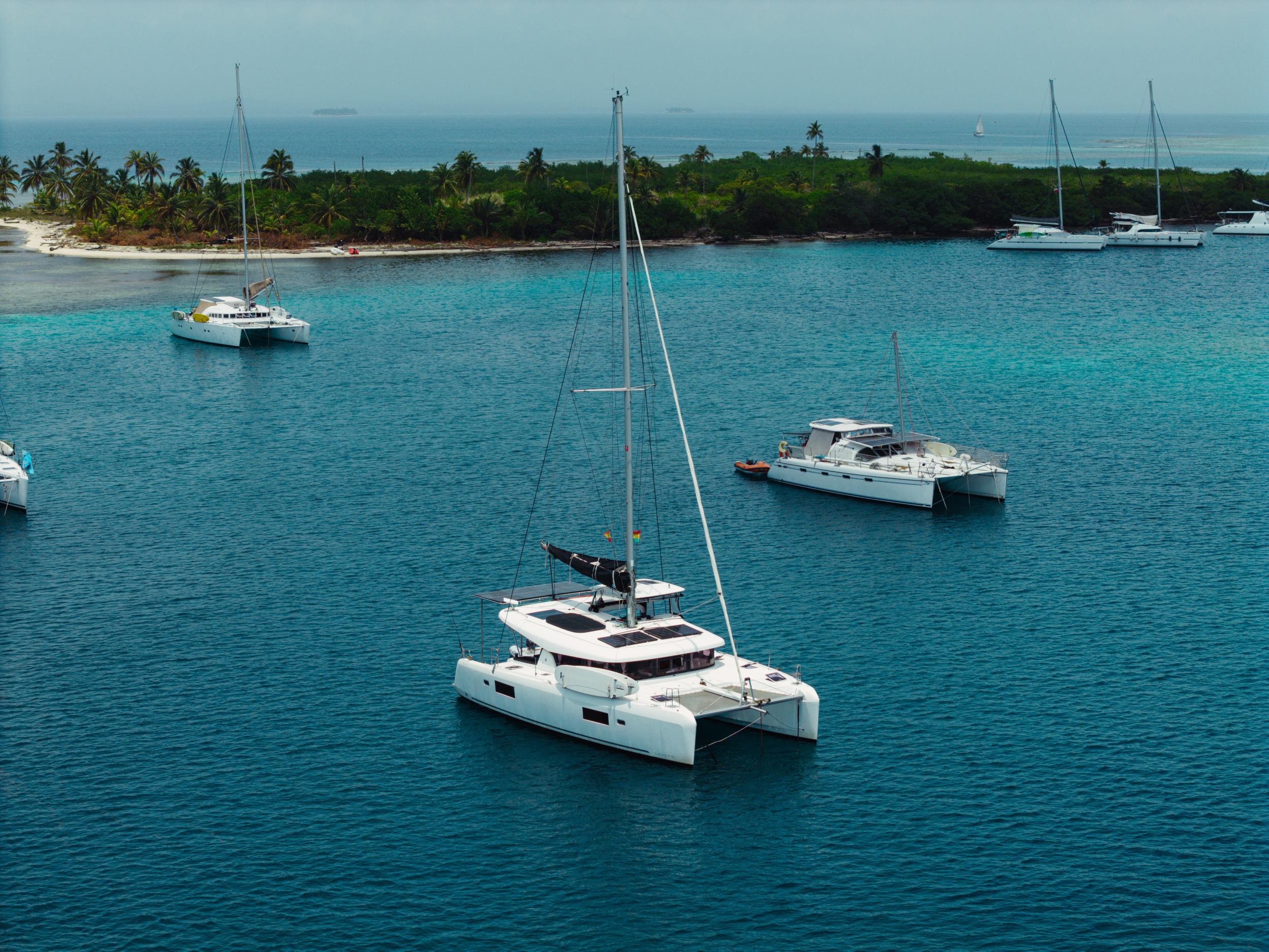 Lagoon 42 - Owner Version — photo 2
