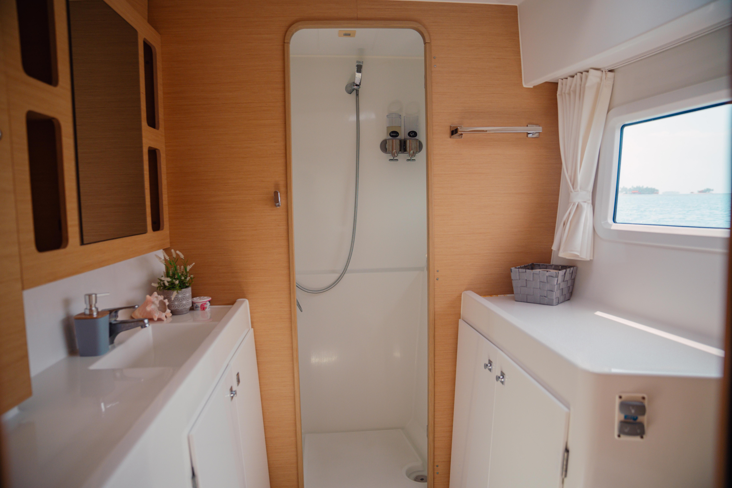 Lagoon 42 - Owner Version — photo 27