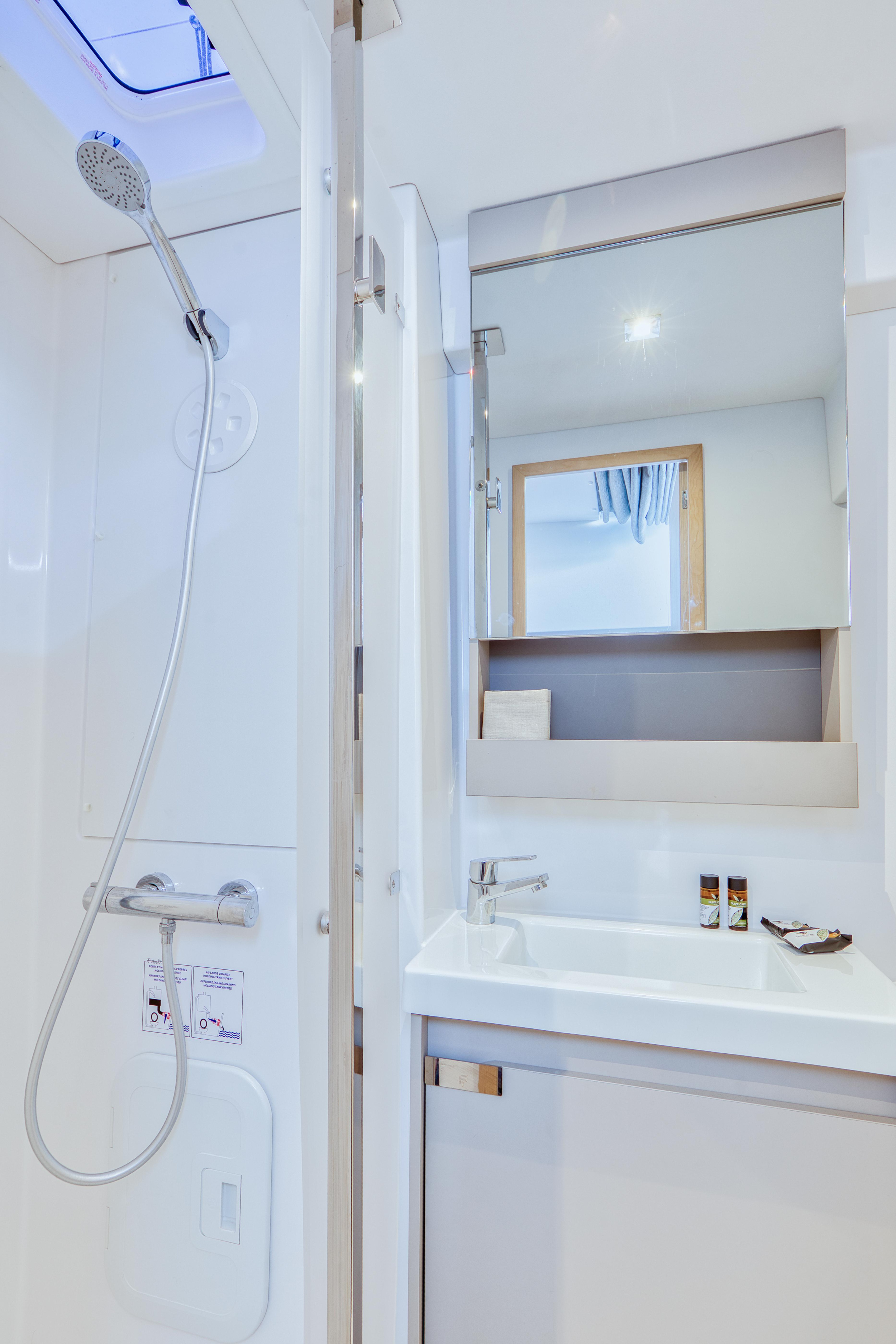 Aura 51 — photo 10