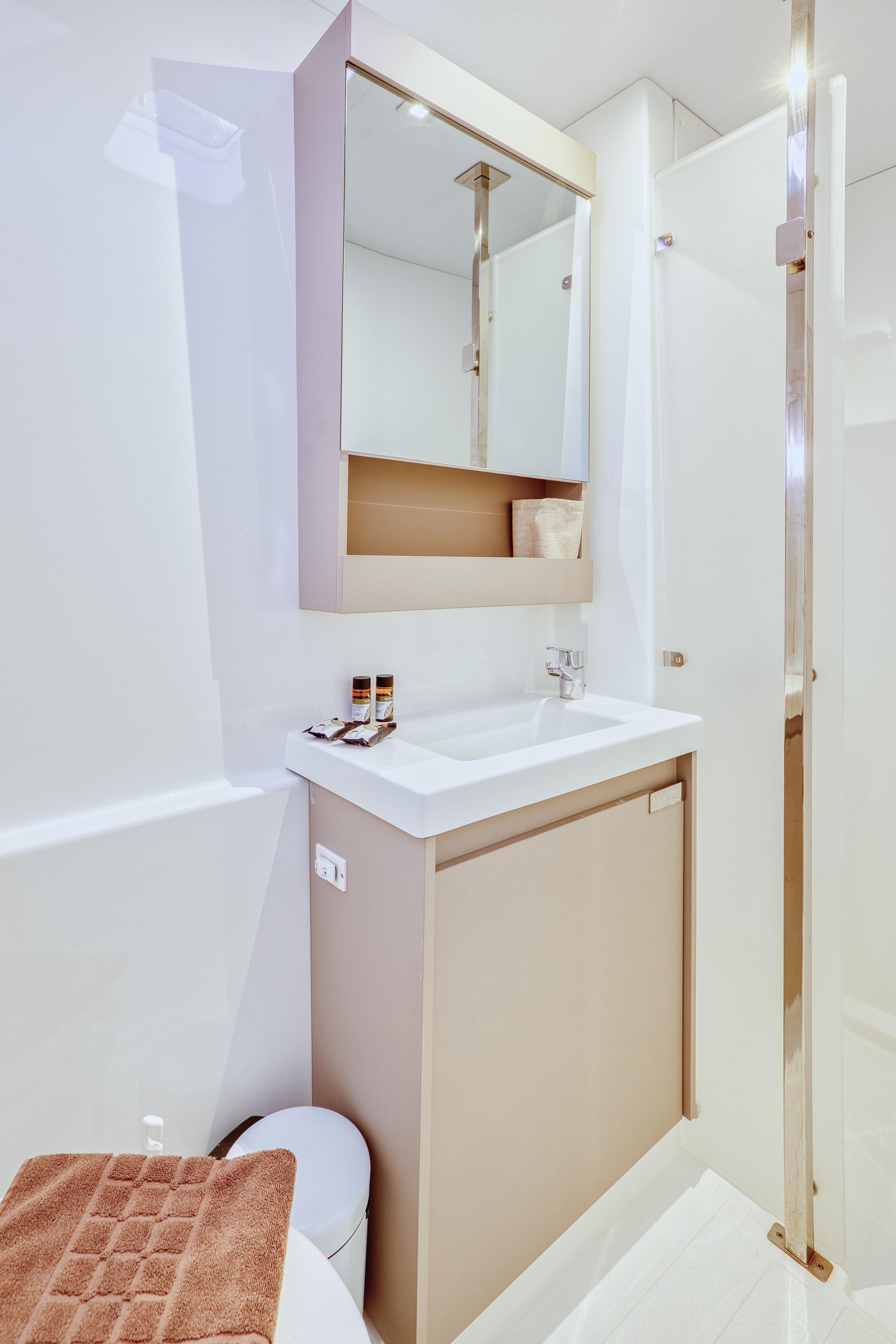 Aura 51 — photo 21