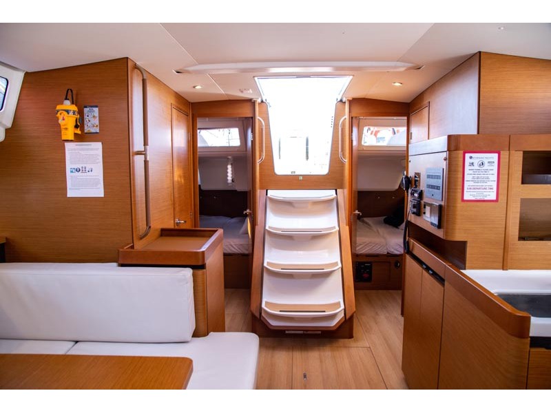 Sun Odyssey 490 4 cabins — photo 9