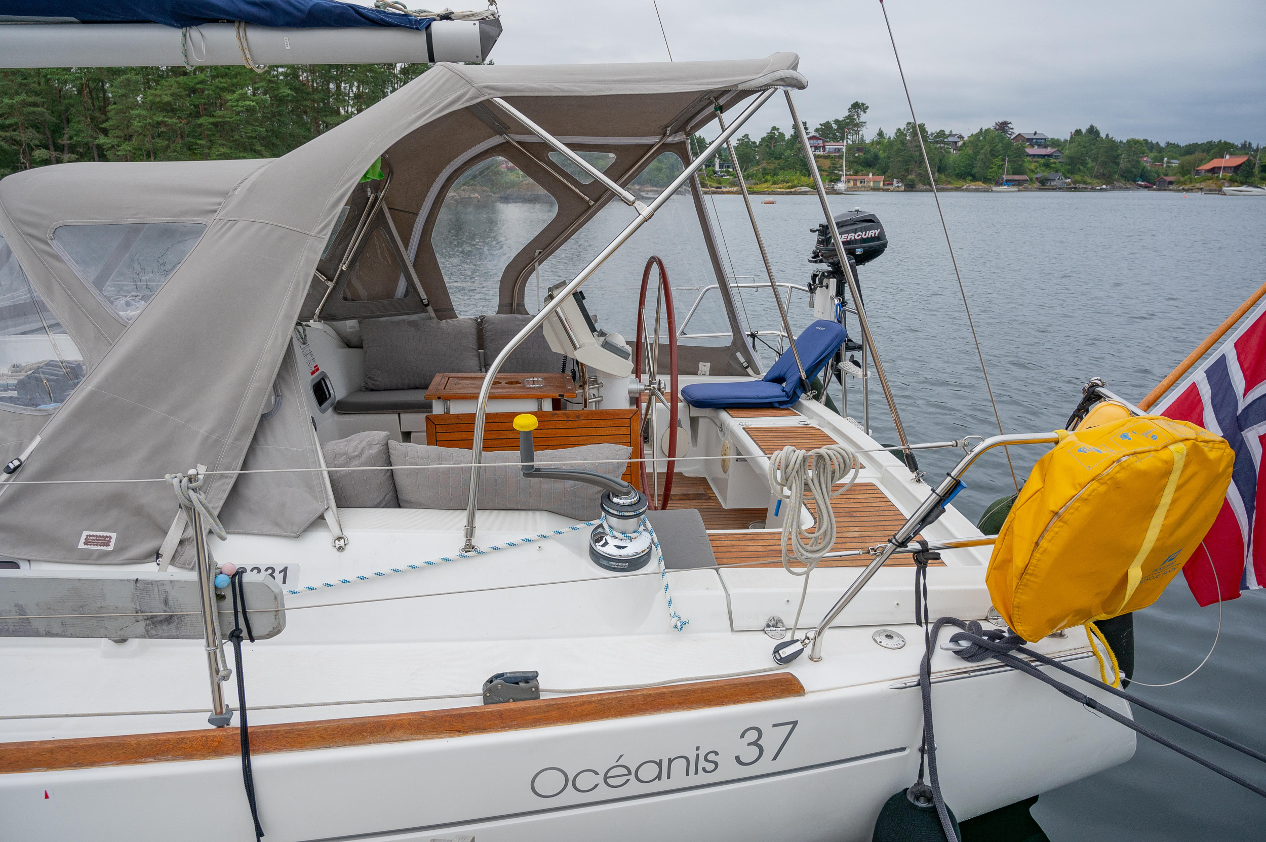 Beneteau Oceanis 37 — photo 3