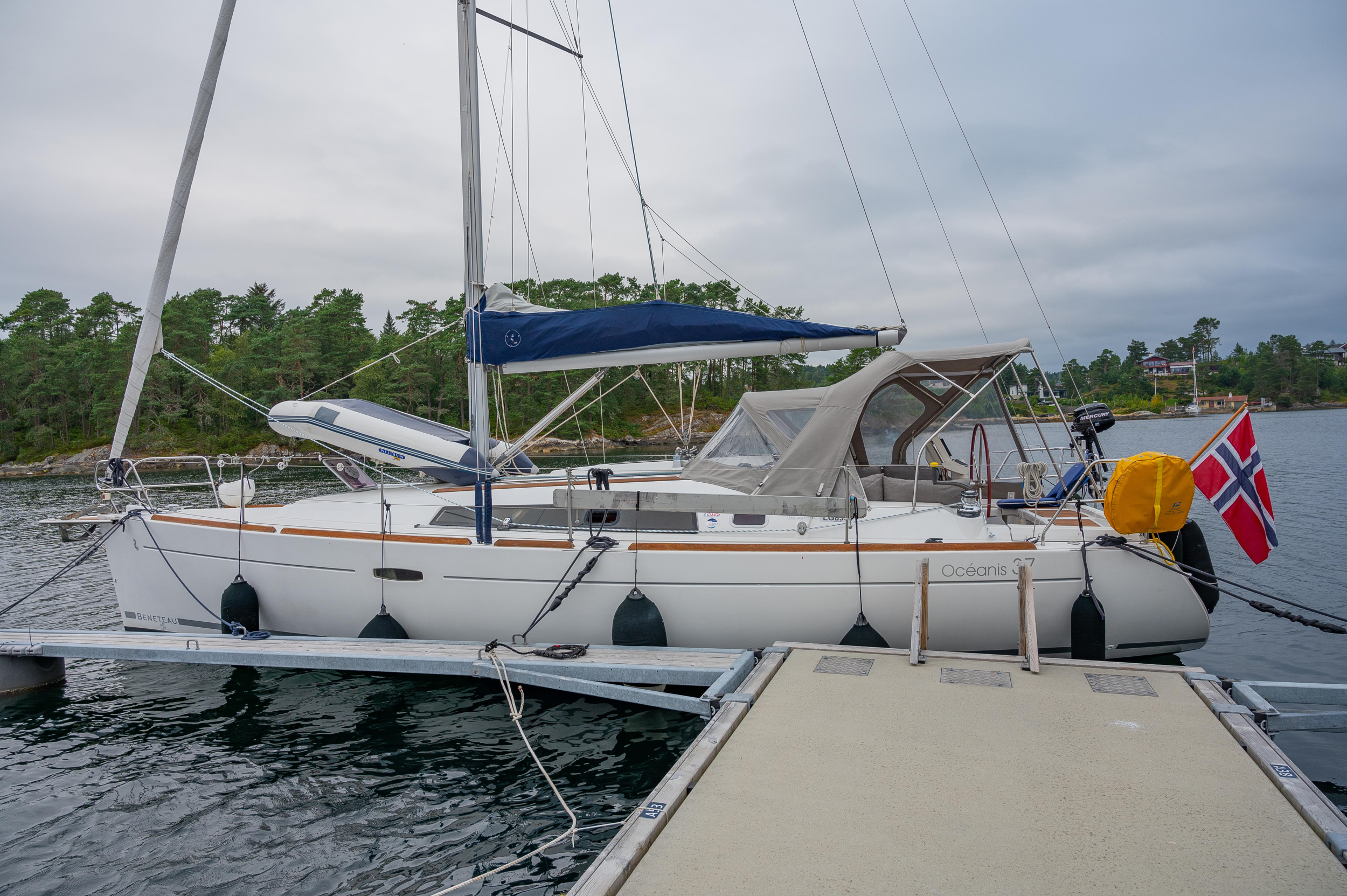 Beneteau Oceanis 37 — photo 15