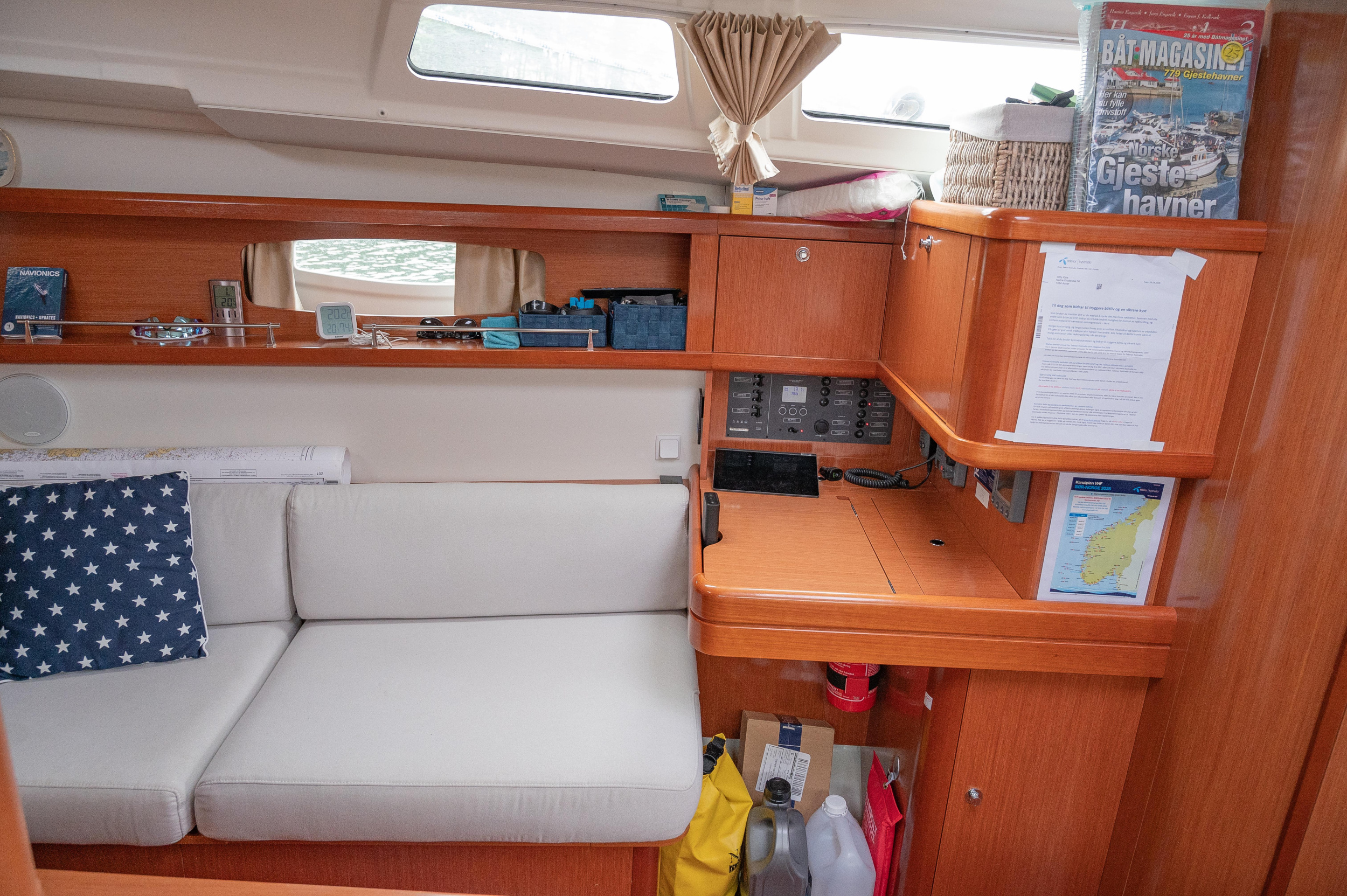 Beneteau Oceanis 37 — photo 7