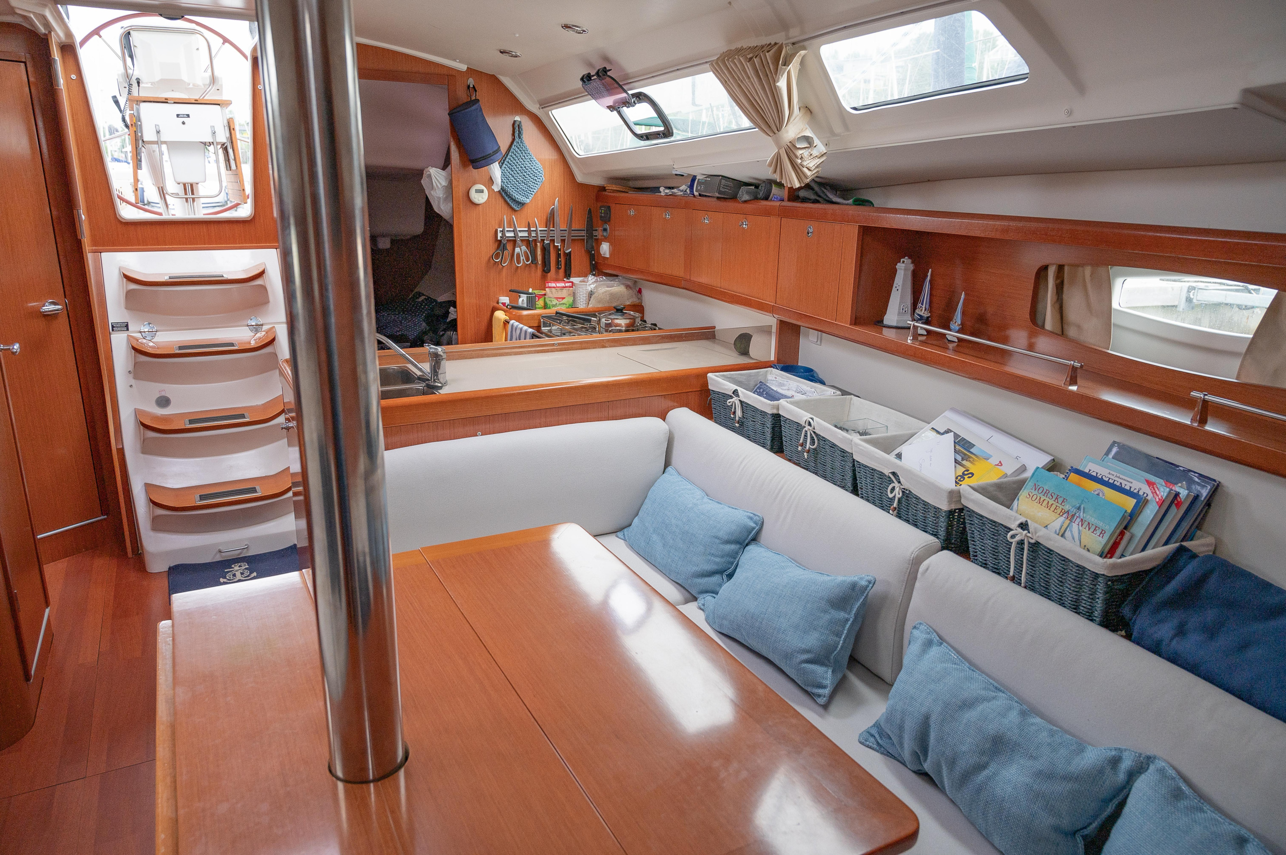 Beneteau Oceanis 37 — photo 13
