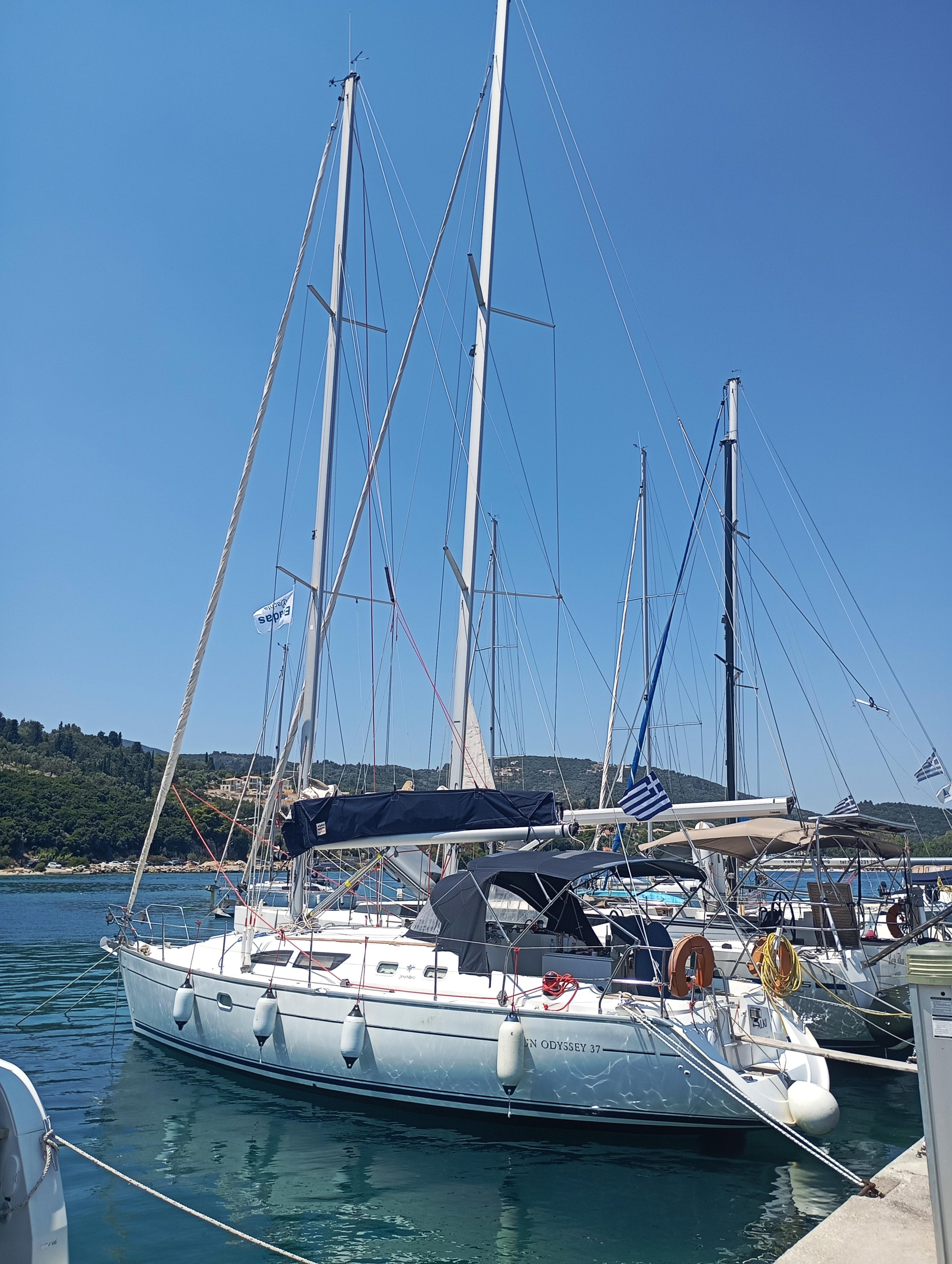 Sun Odyssey 37 — photo 17