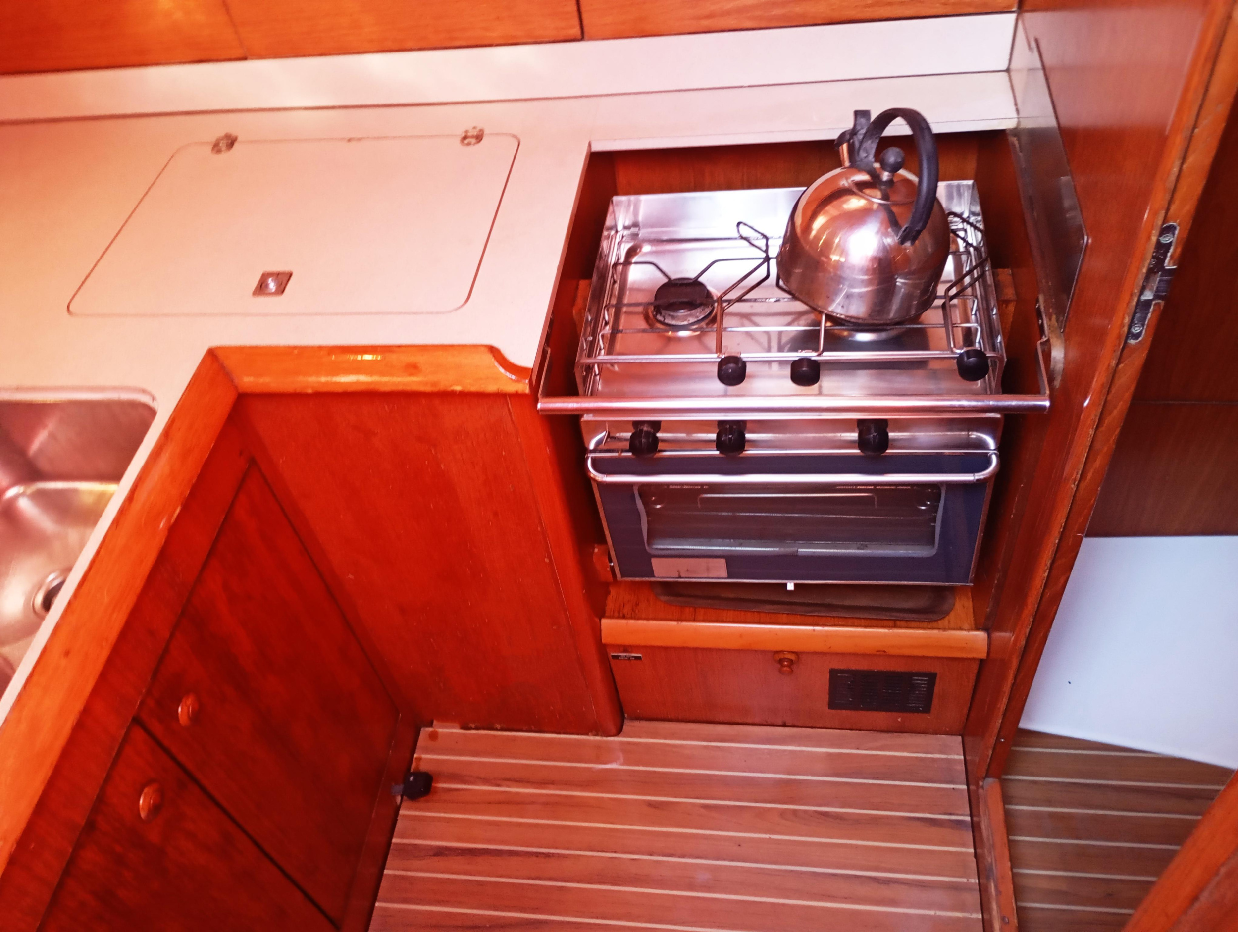 Sun Odyssey 37 — photo 7