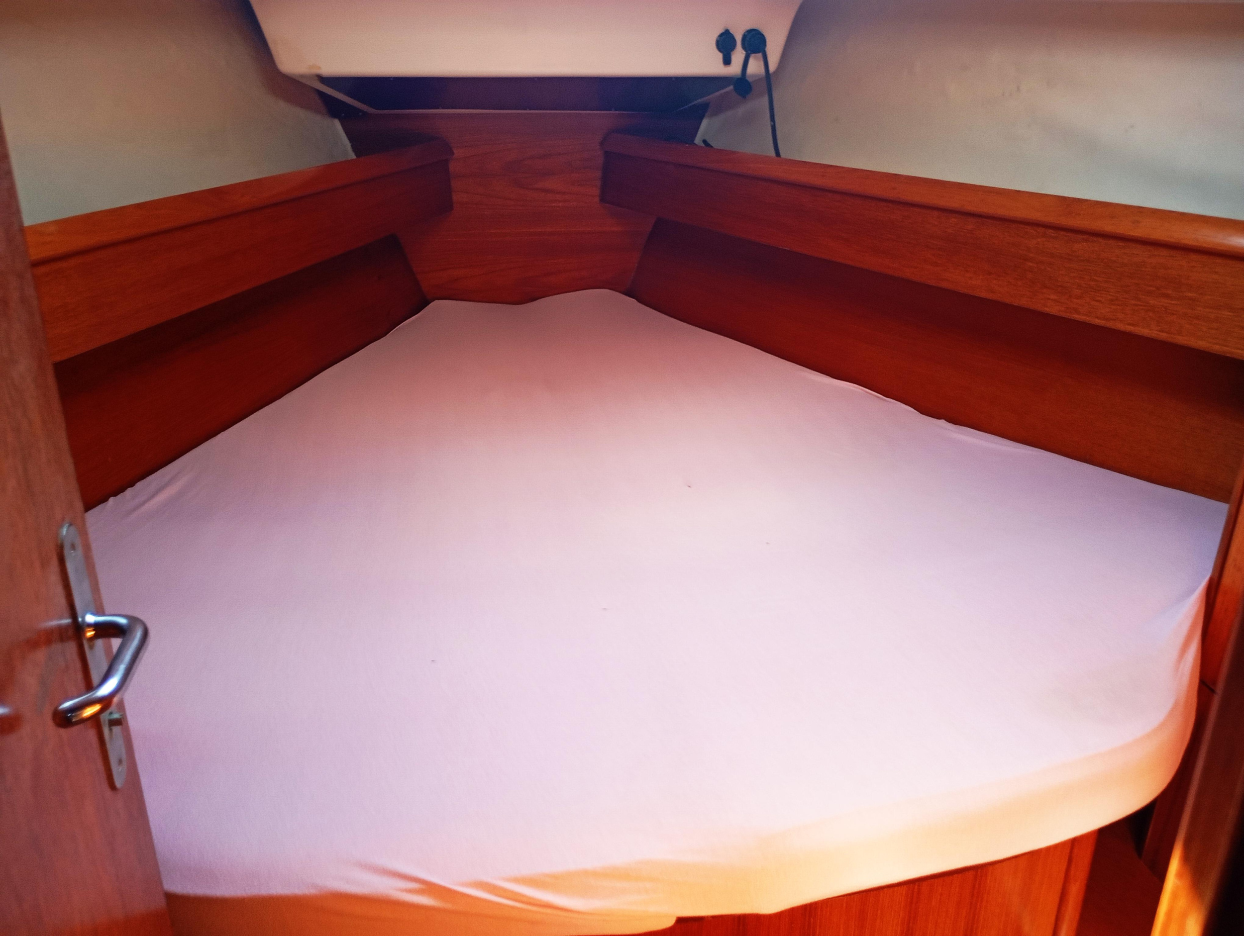 Sun Odyssey 37 — photo 4