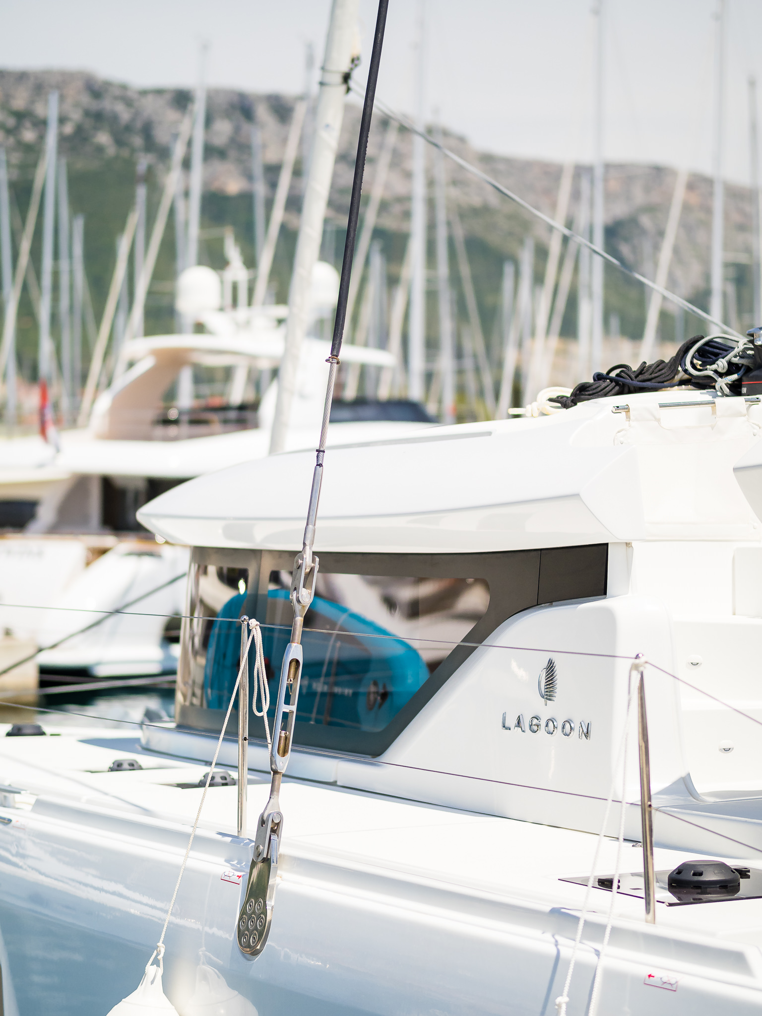 Lagoon 46 — photo 11