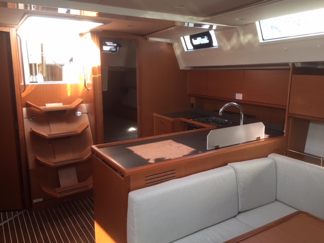 Bavaria C45 — photo 12