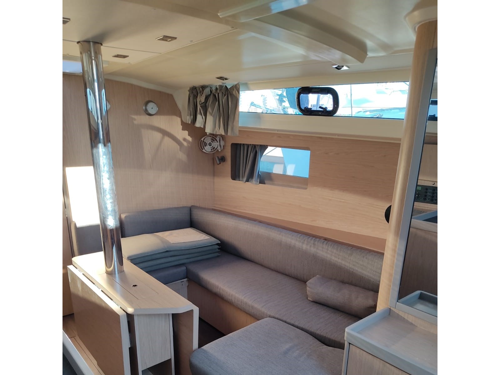 Oceanis 41.1 — photo 6