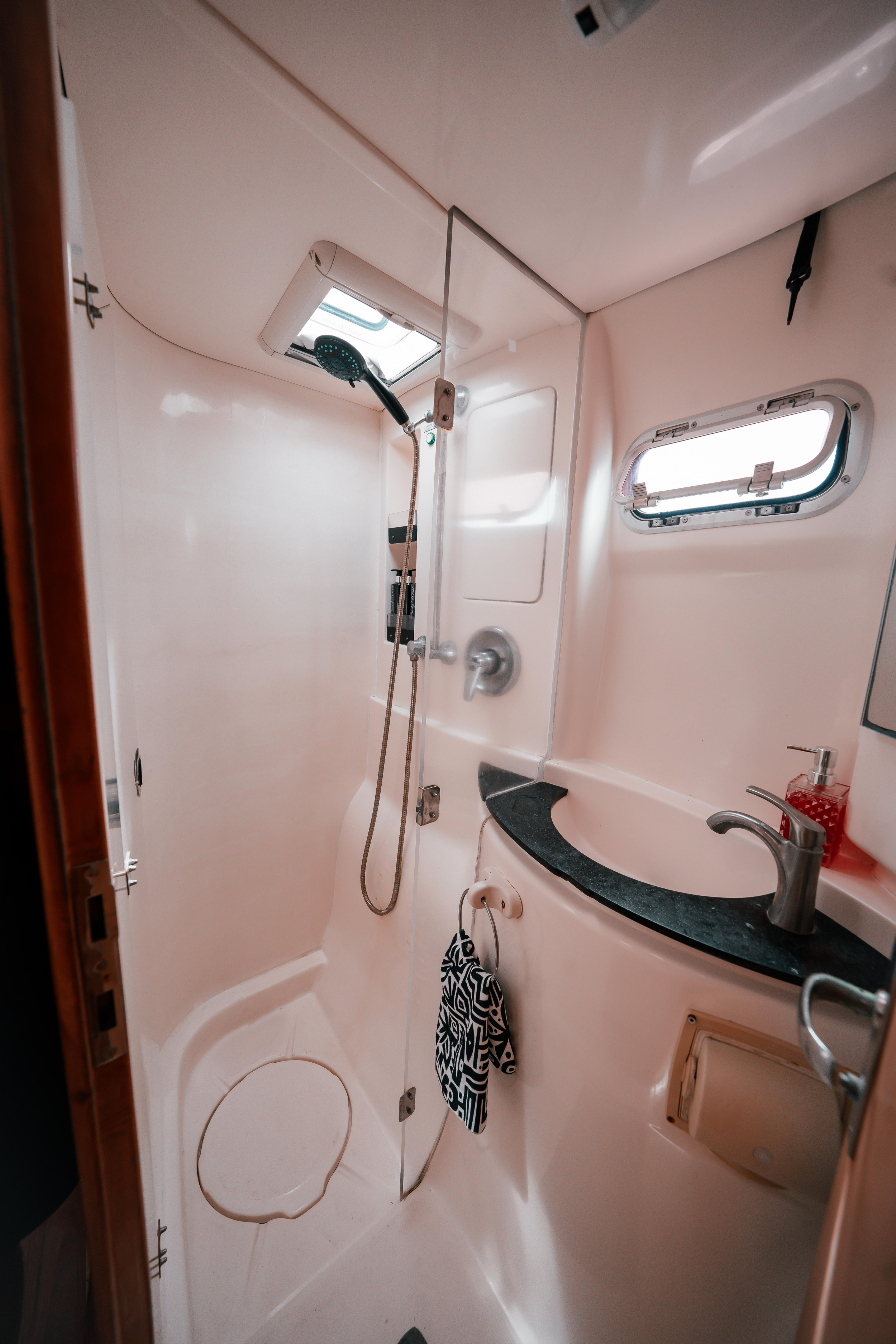 Leopard 40 — photo 18