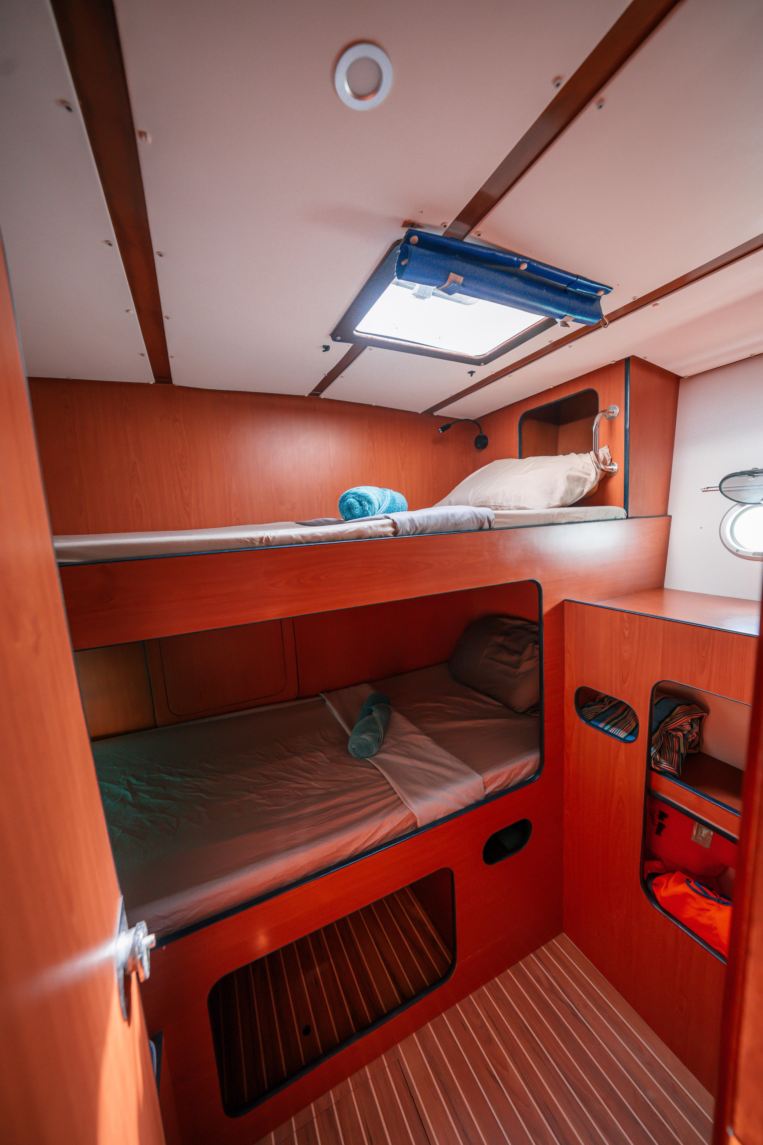 Lagoon Switch 570 — photo 26