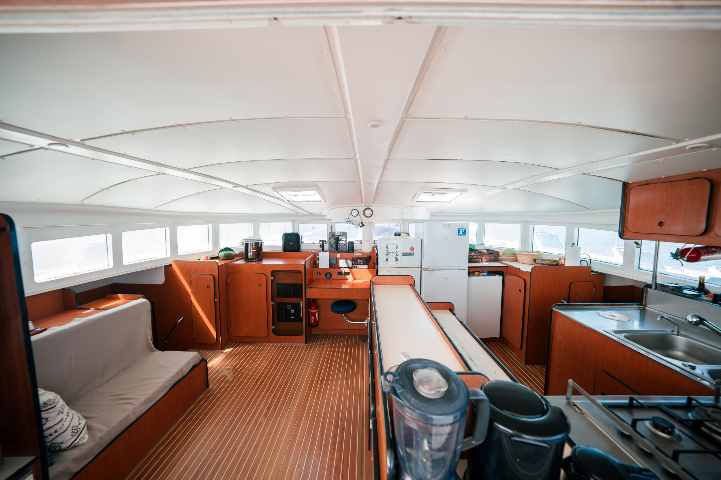 Lagoon Switch 570 — photo 17