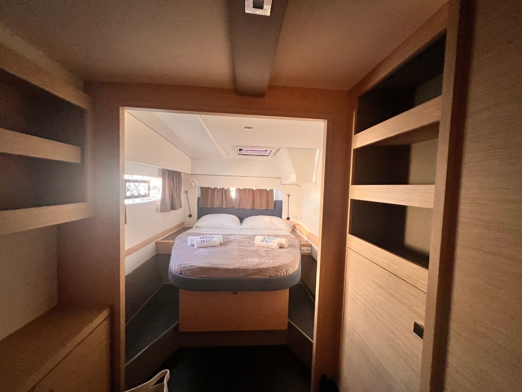 Fountaine Pajot Astrea 42 — photo 14
