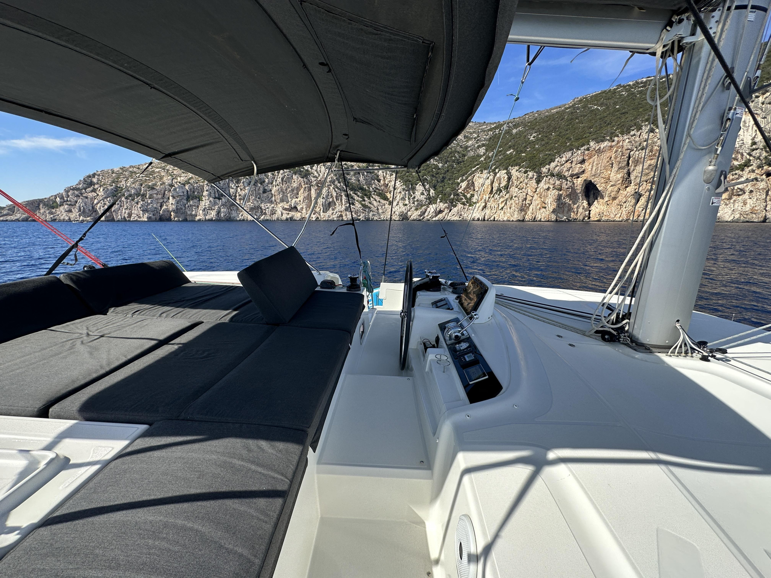 Lagoon 46 — photo 2