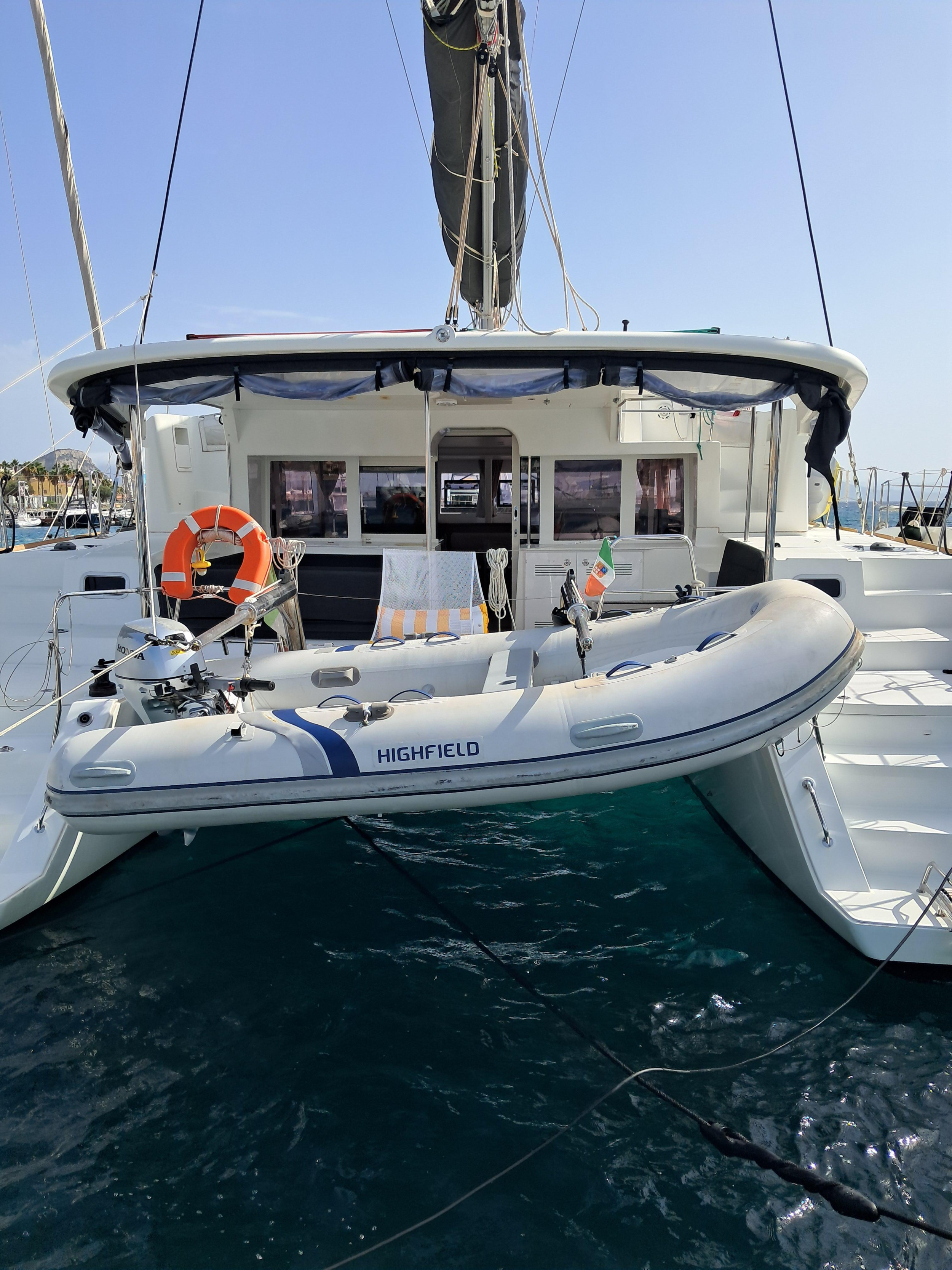 Lagoon 450 Flybridge — photo 10