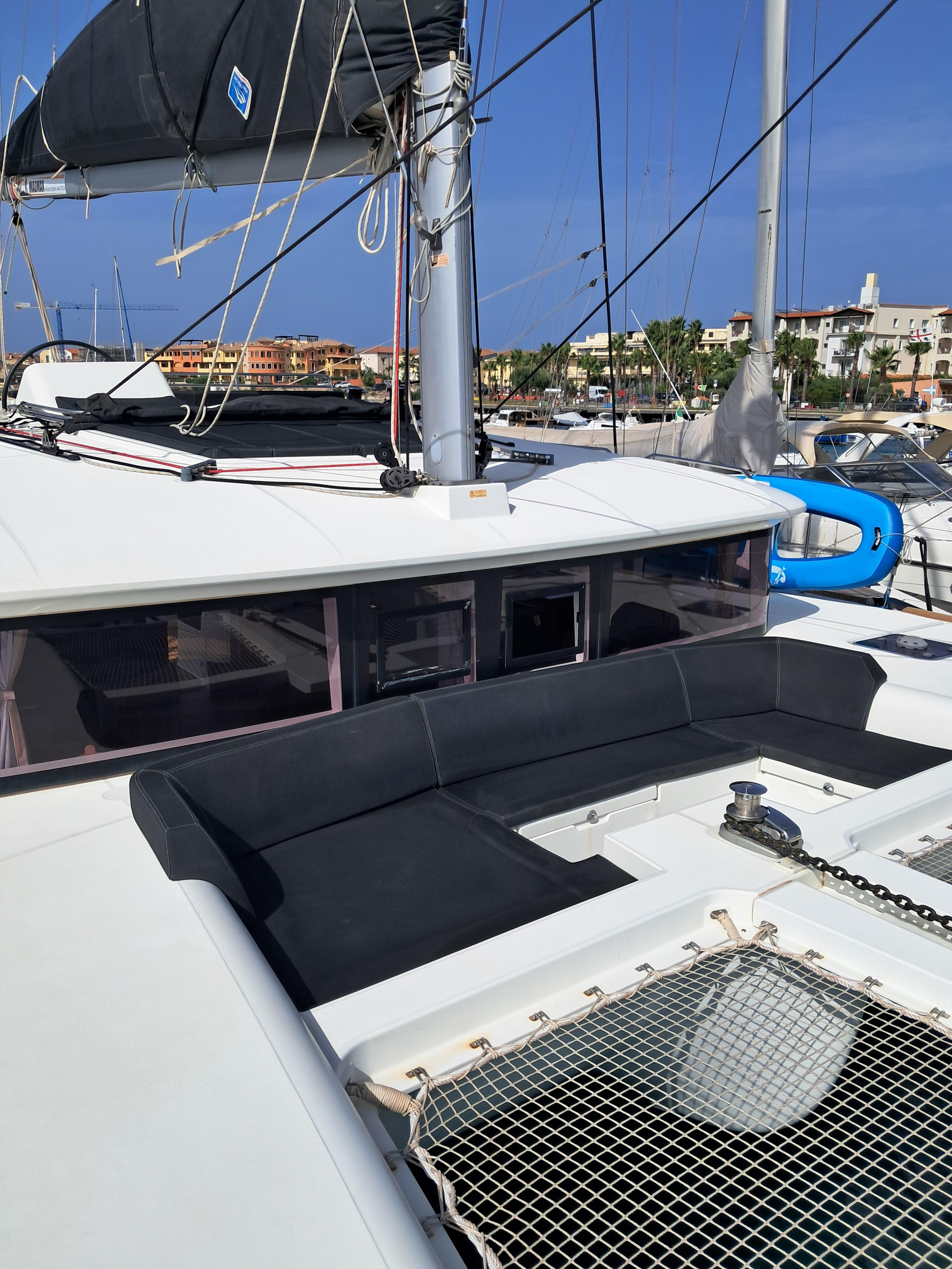 Lagoon 450 Flybridge — photo 20