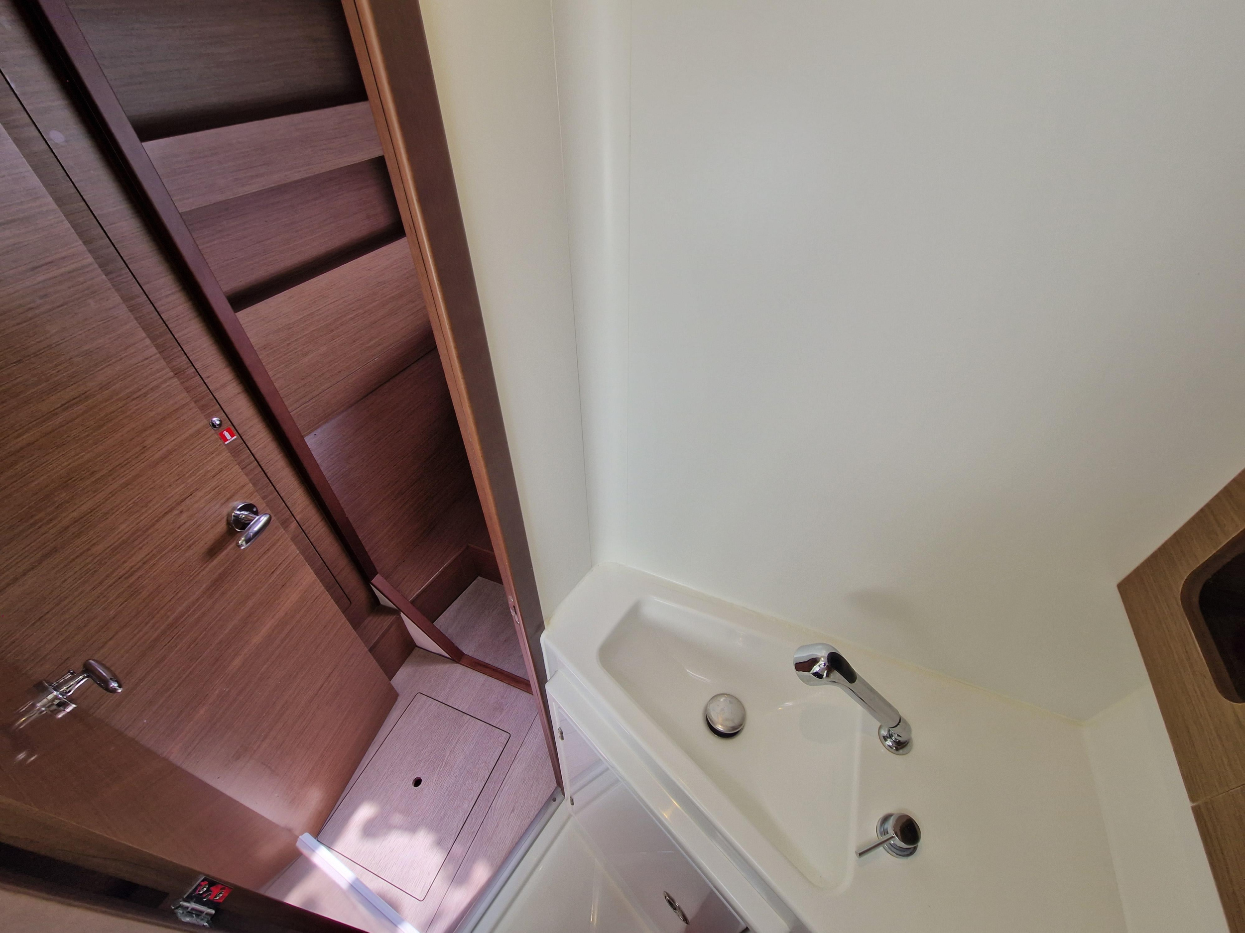 Lagoon 42 — photo 43