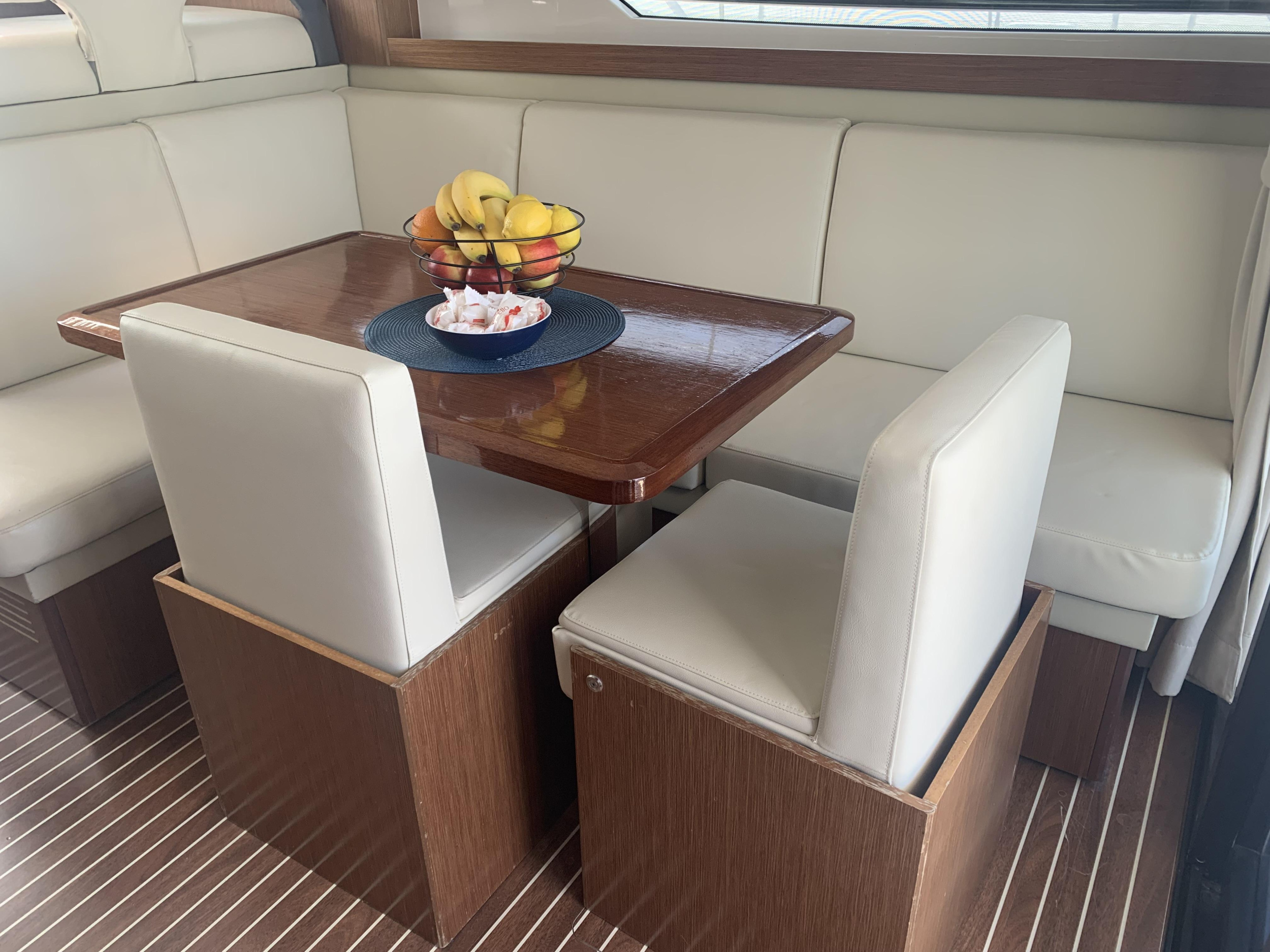 Bavaria Virtess 420 Fly — photo 10