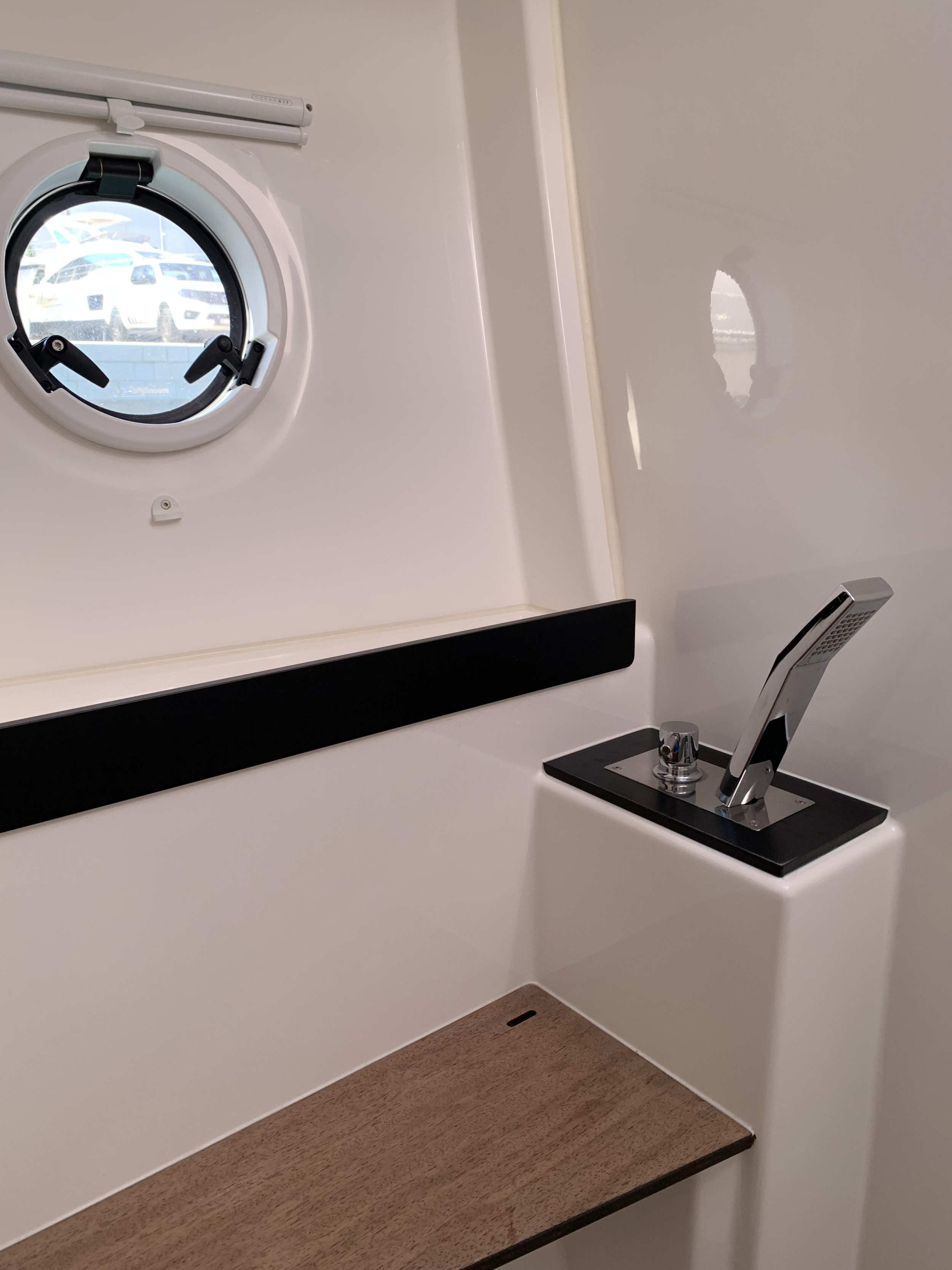 Bavaria Virtess 420 Fly — photo 20