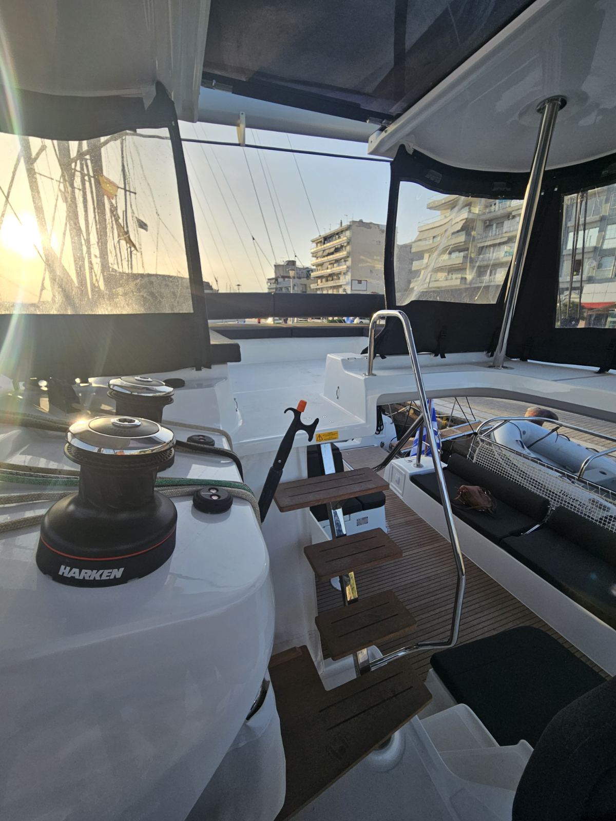 Lagoon 43 — photo 3