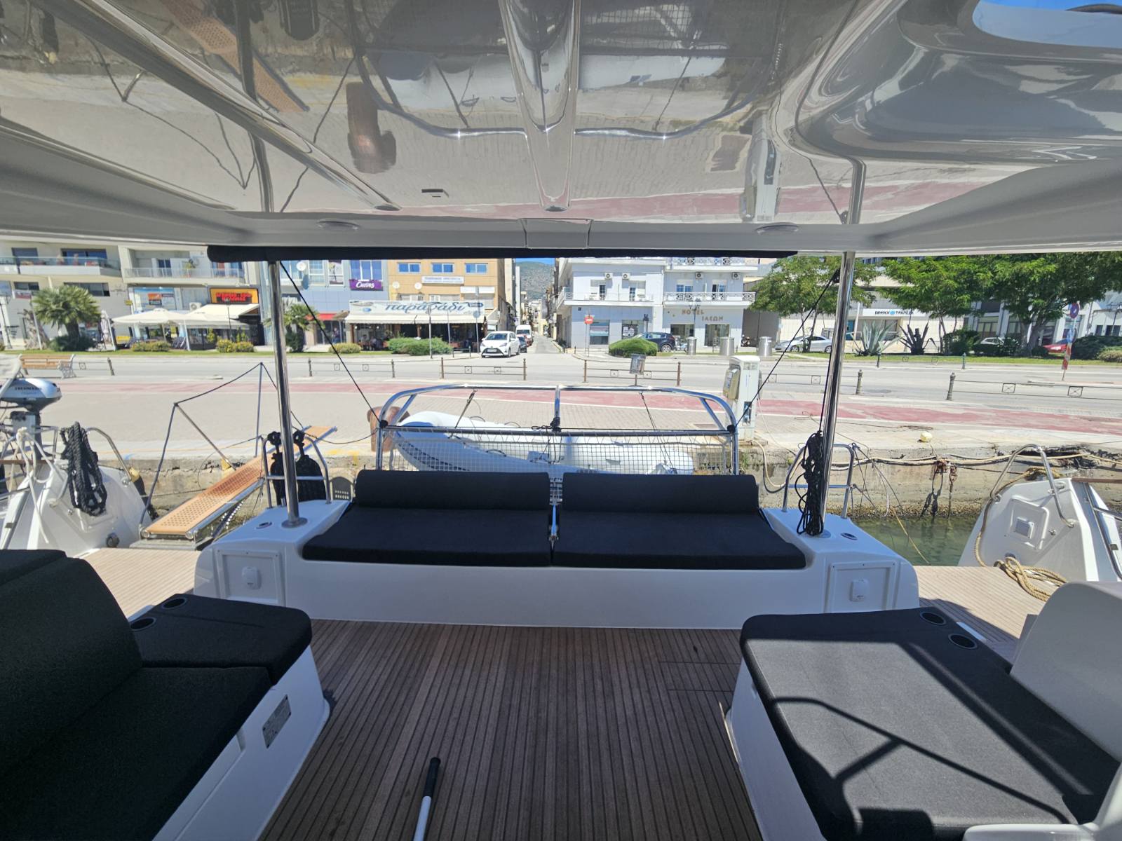 Lagoon 43 — photo 16