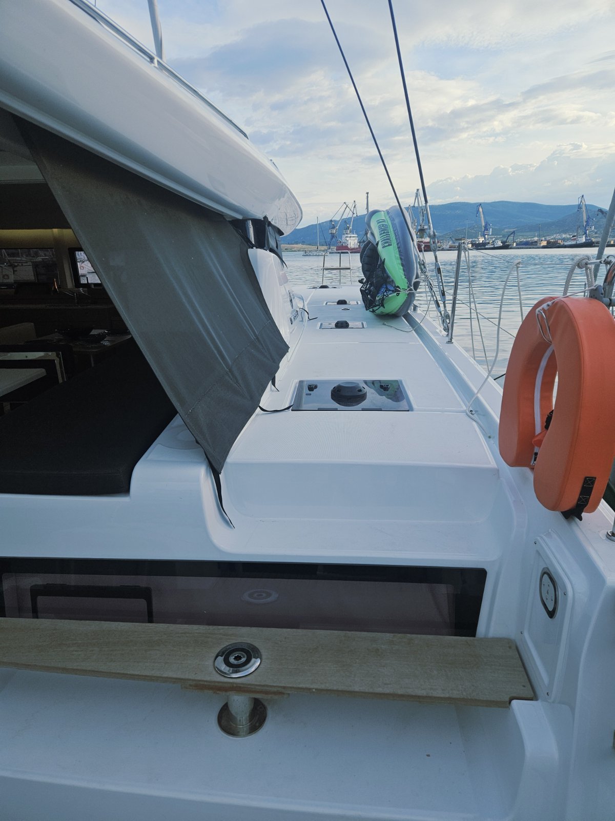 Lagoon 43 — photo 18