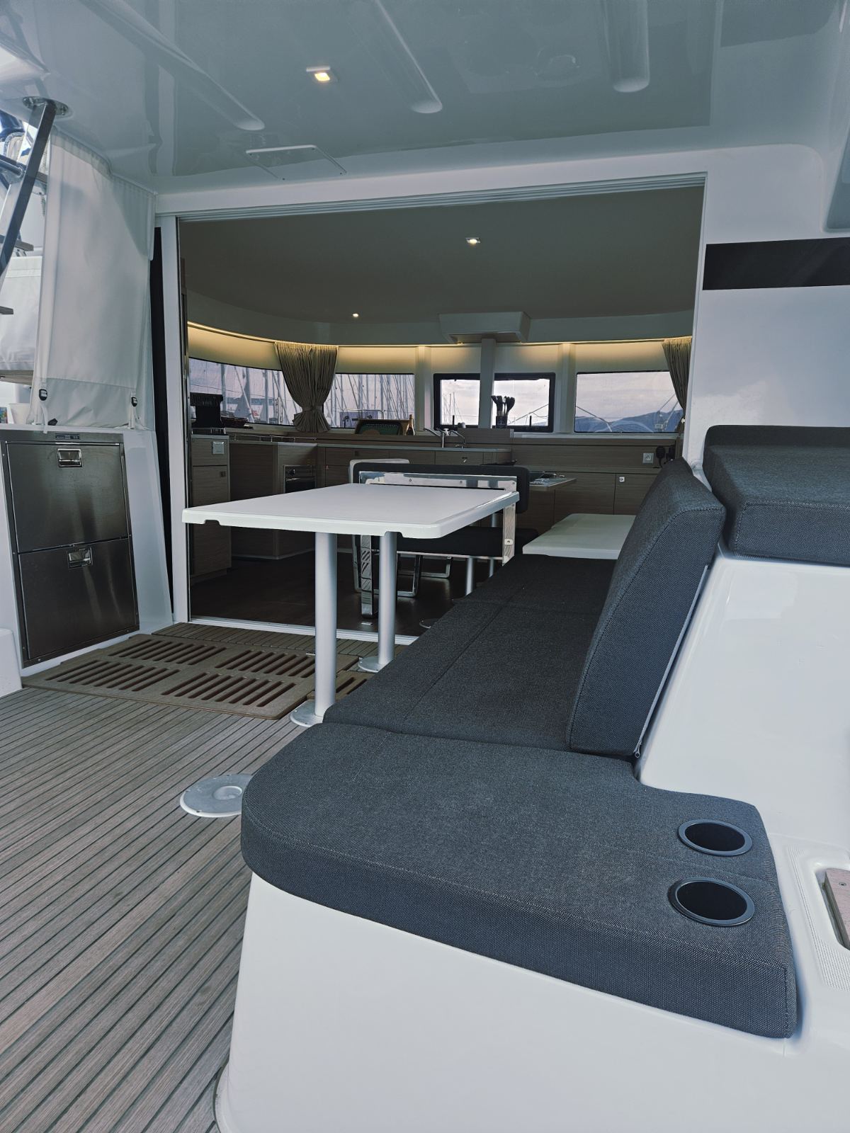 Lagoon 43 — photo 23
