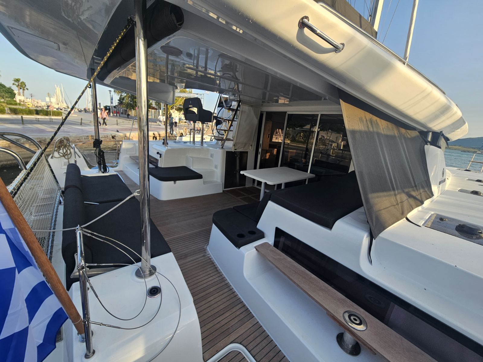 Lagoon 43 — photo 11