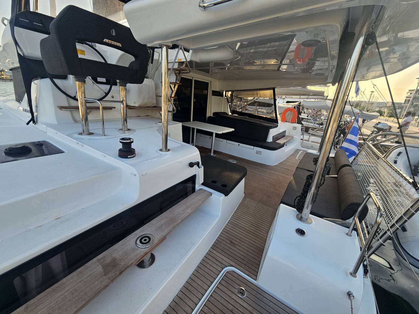 Lagoon 43 — photo 12