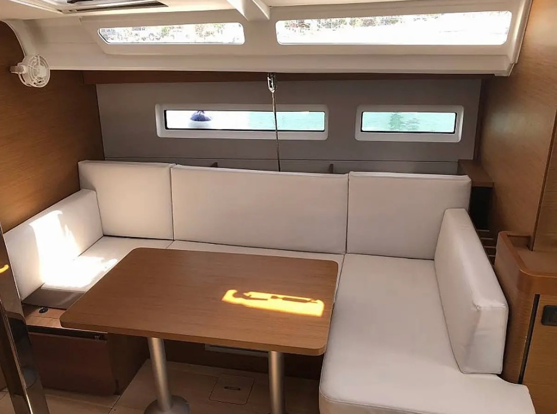 Sun Odyssey 440 (4 cab) — photo 6